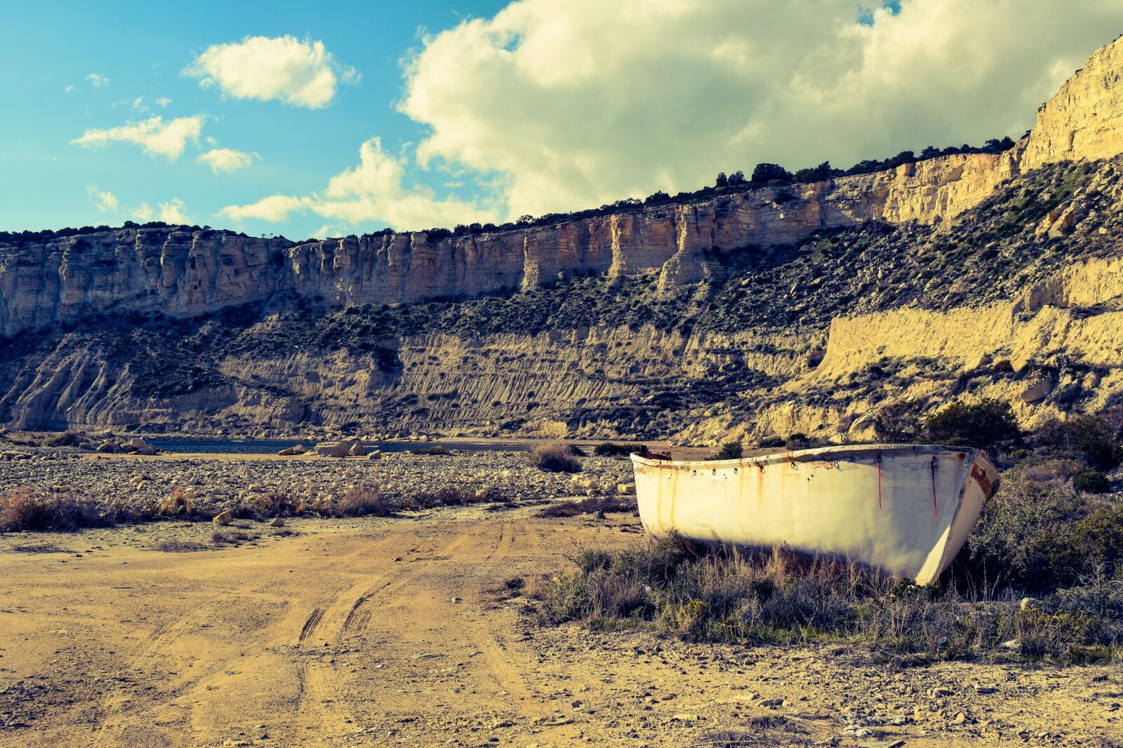 Nikon D3300 sample photo. Beach, cliffs, sea photography