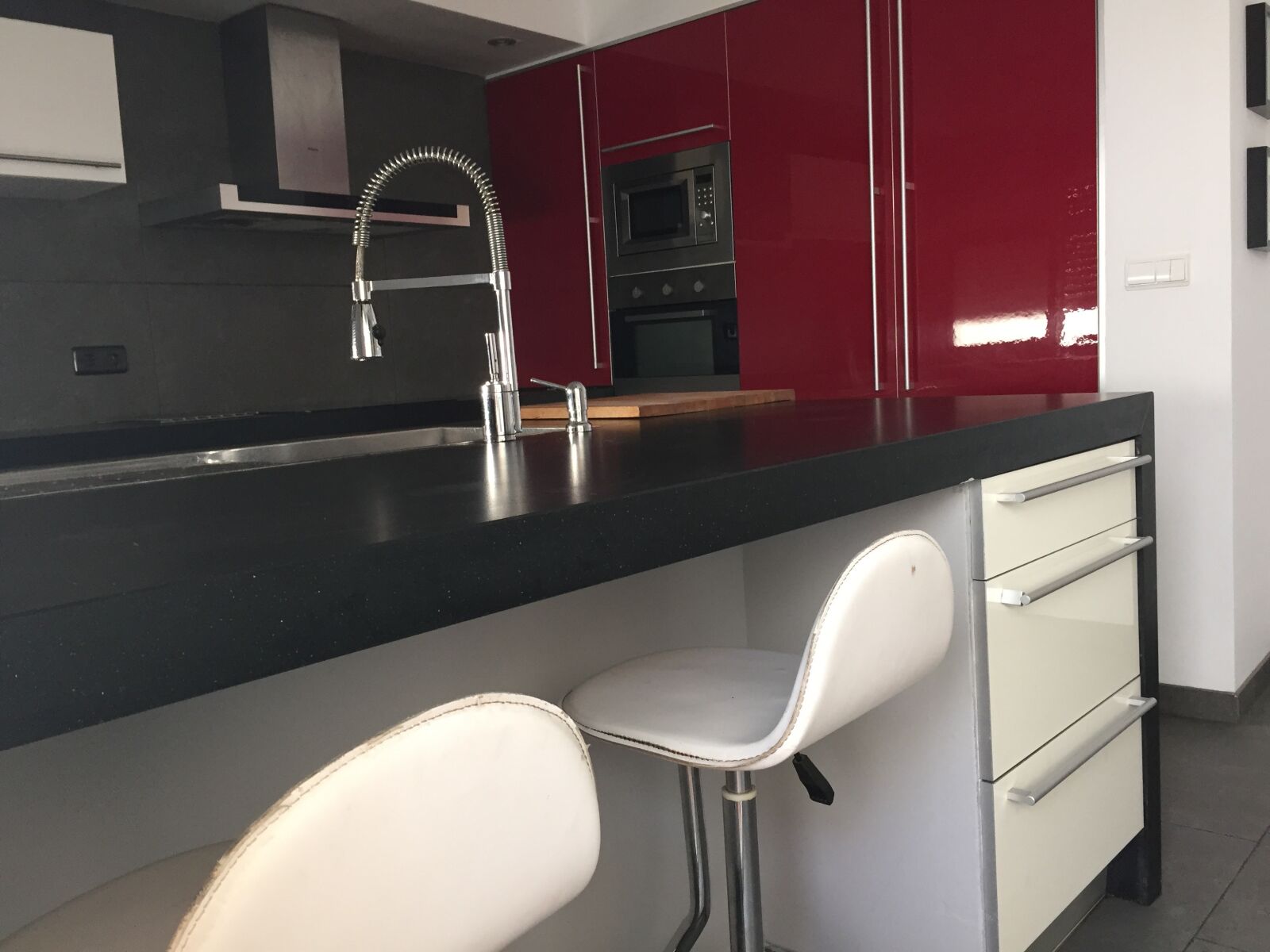 iPhone 6 back camera 4.15mm f/2.2 sample photo. Kitchen, penthouse, alicante photography
