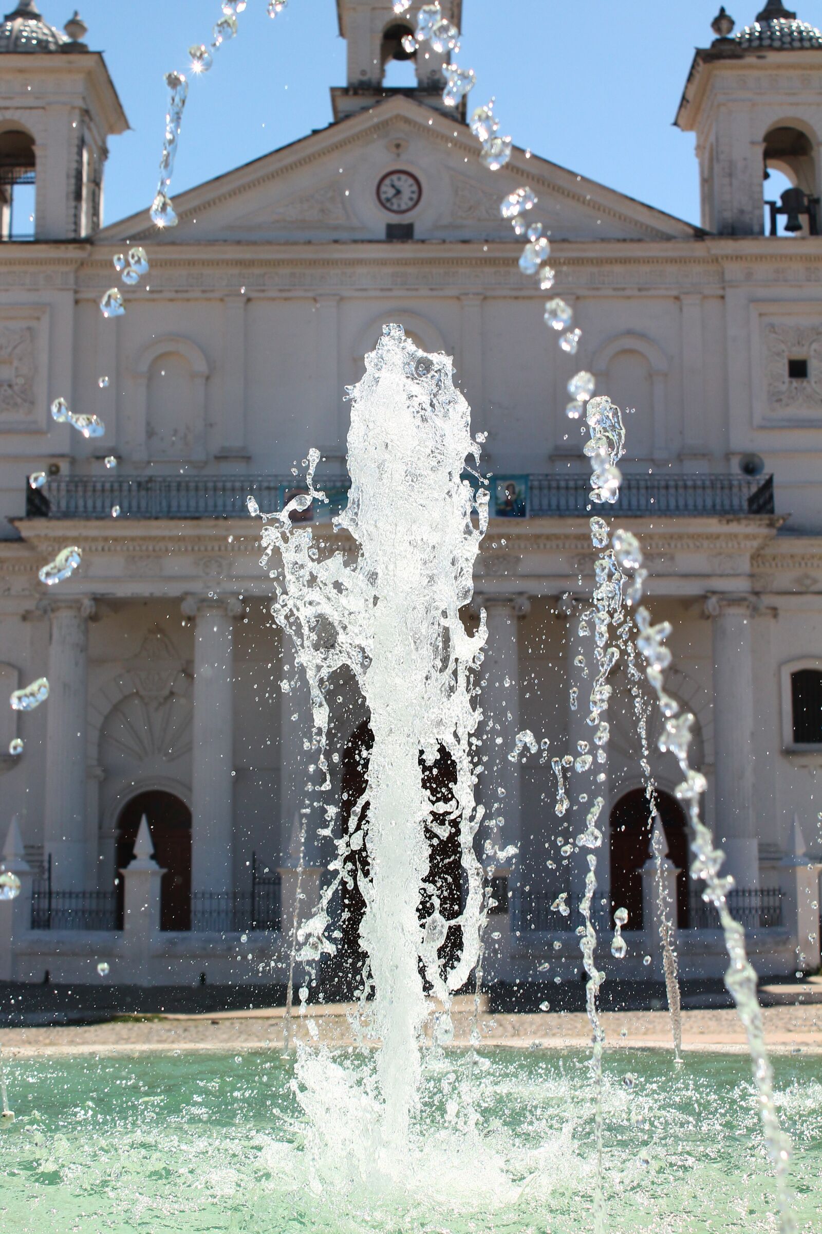 Canon EOS 1100D (EOS Rebel T3 / EOS Kiss X50) sample photo. Source, life, church photography