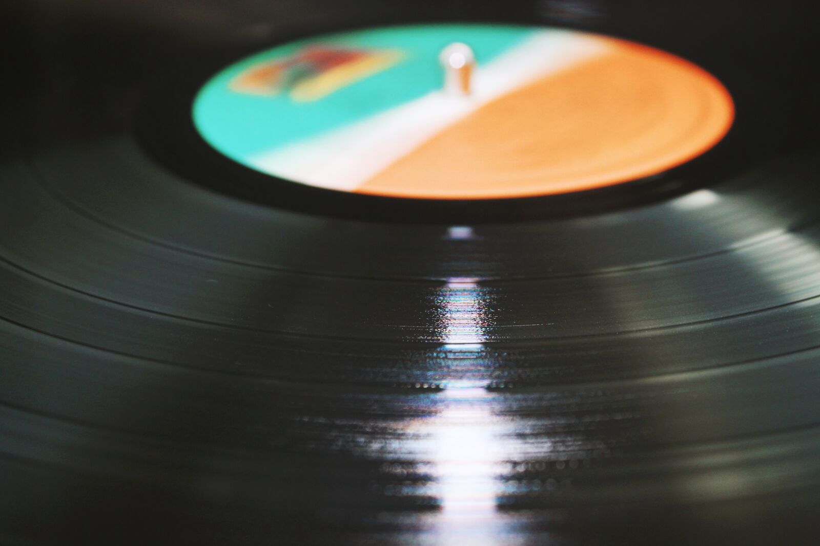 Canon EOS 1100D (EOS Rebel T3 / EOS Kiss X50) sample photo. Album, vinyl, record player photography