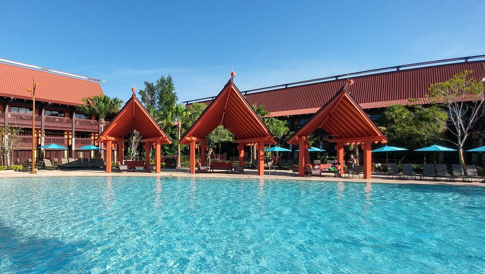LG G5 sample photo. Swimming pool, pool water photography
