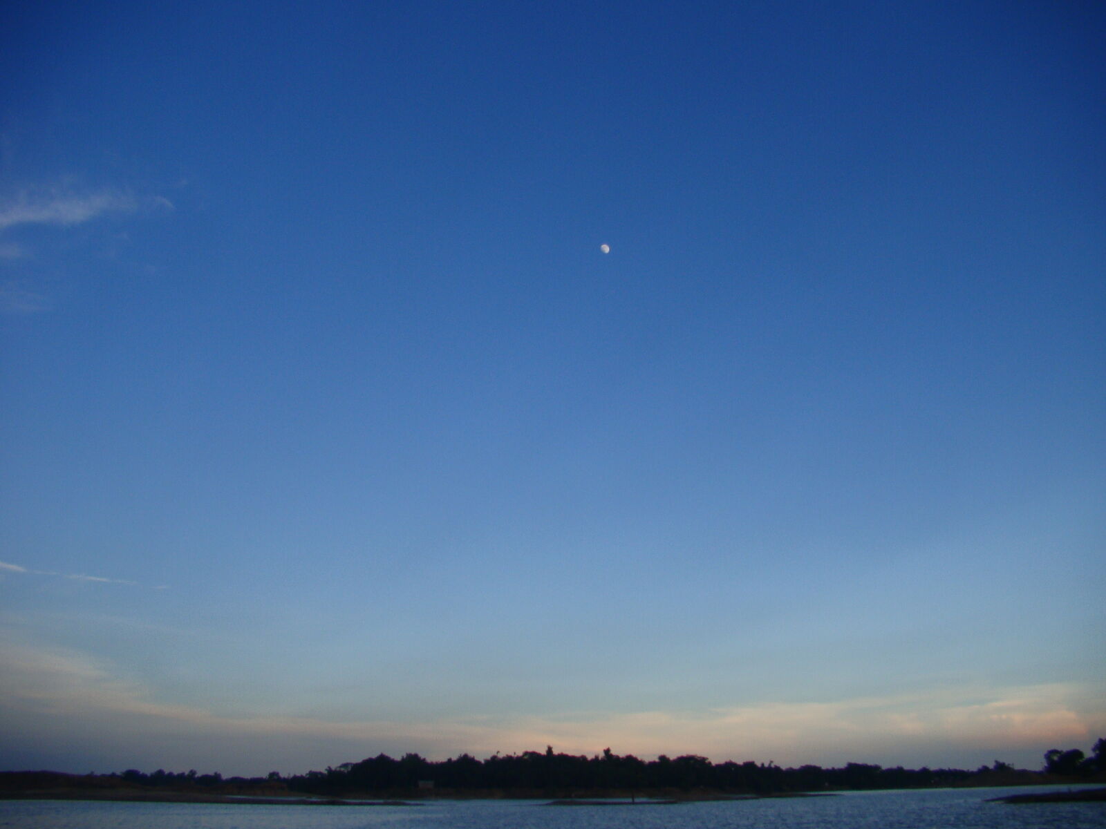 Sony Cyber-shot DSC-H50 sample photo. Moon photography