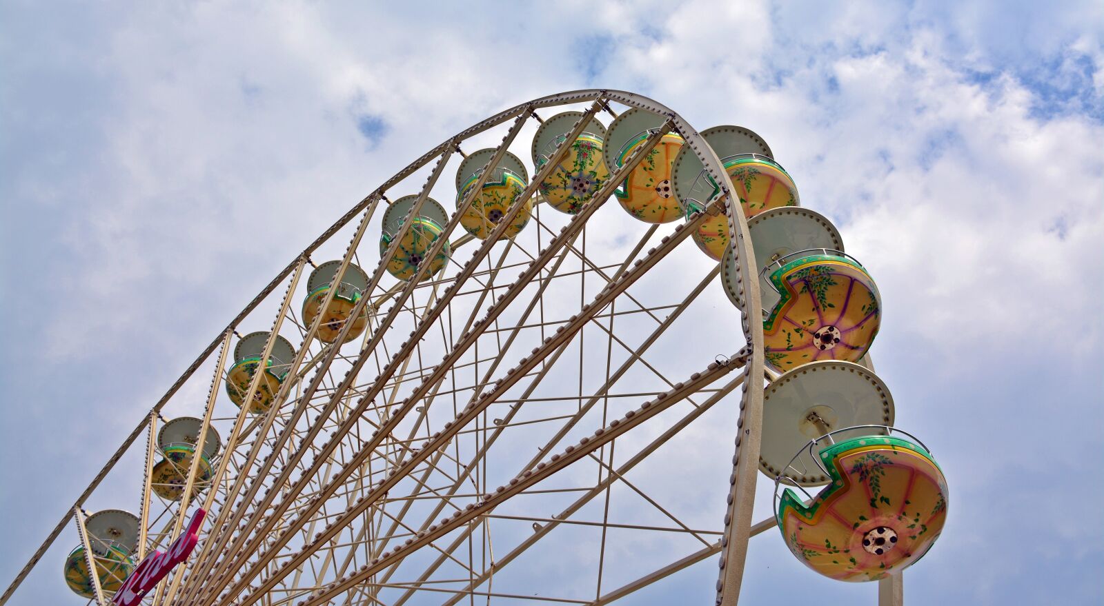 Nikon D5200 sample photo. Year market, ferris wheel photography
