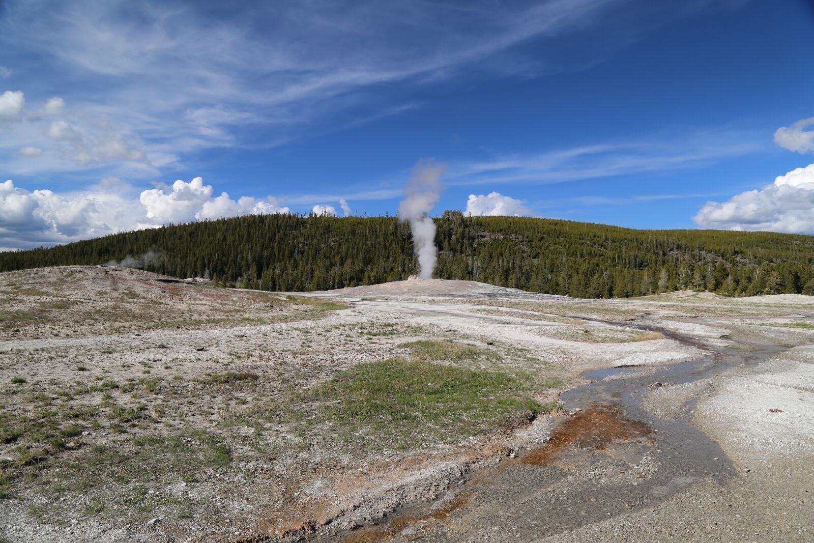 Canon EOS 6D + Canon EF 24-105mm F4L IS USM sample photo. Geyser, yellowstone national park photography