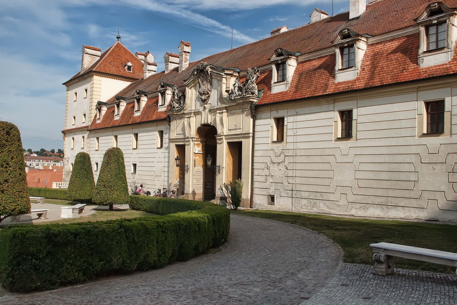 Canon EOS 500D (EOS Rebel T1i / EOS Kiss X3) sample photo. Valtice, czech republic, castle photography