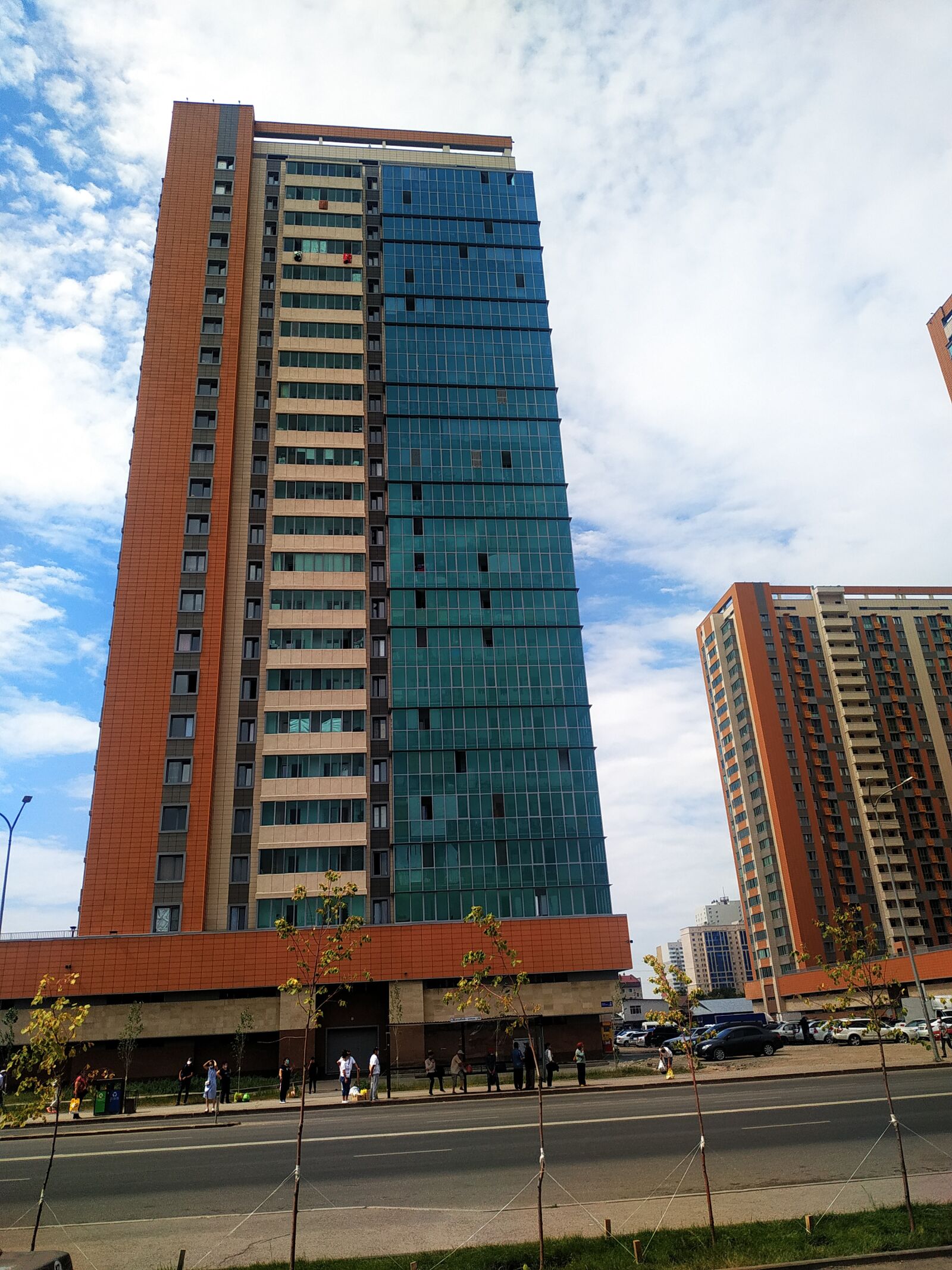 Xiaomi Redmi Note 6 Pro sample photo. Building, metropolis, traffic photography