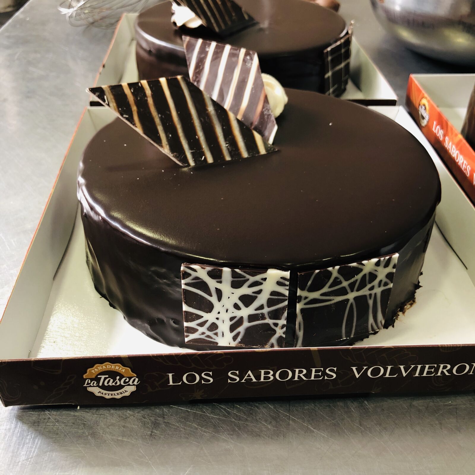 iPhone 8 back camera 3.99mm f/1.8 sample photo. Cake, chocolate, dessert photography