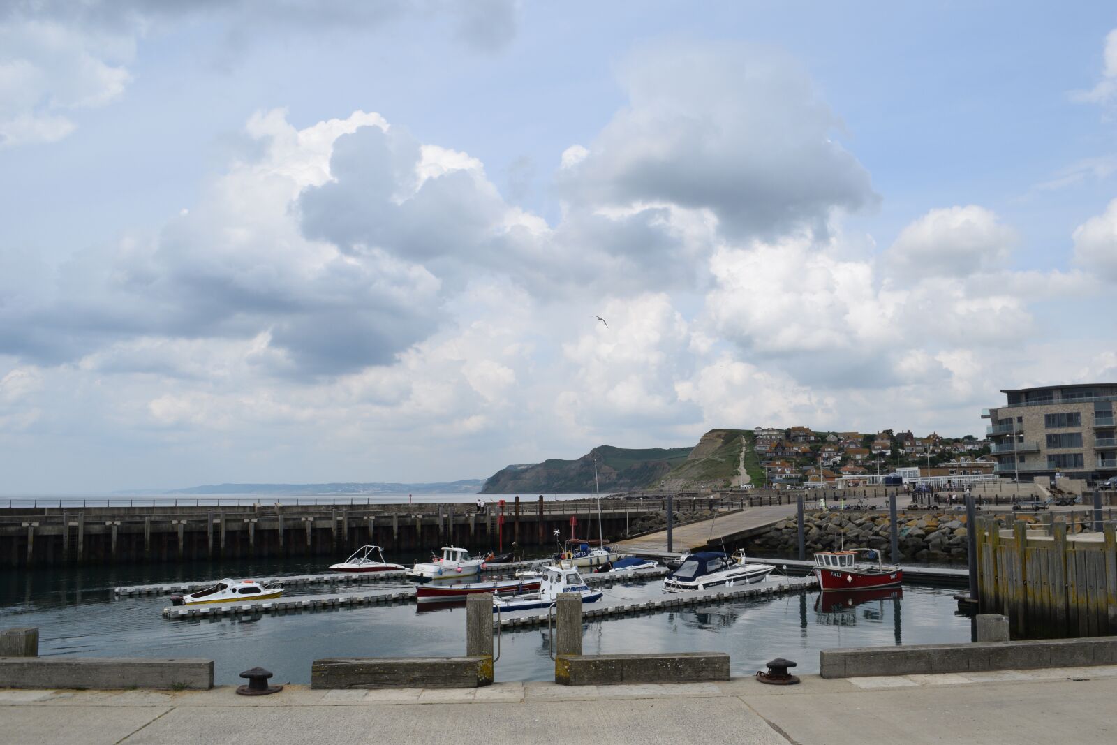 Nikon D3300 sample photo. England, coast, town photography