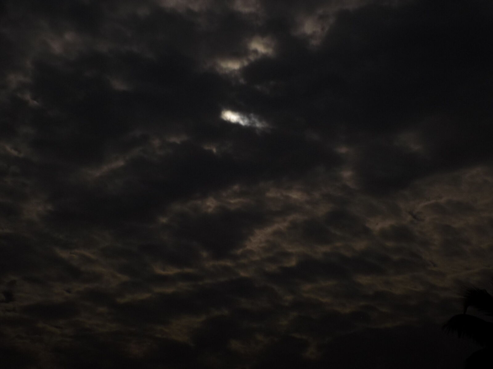 Nikon COOLPIX L330 sample photo. Cloudy, sky photography