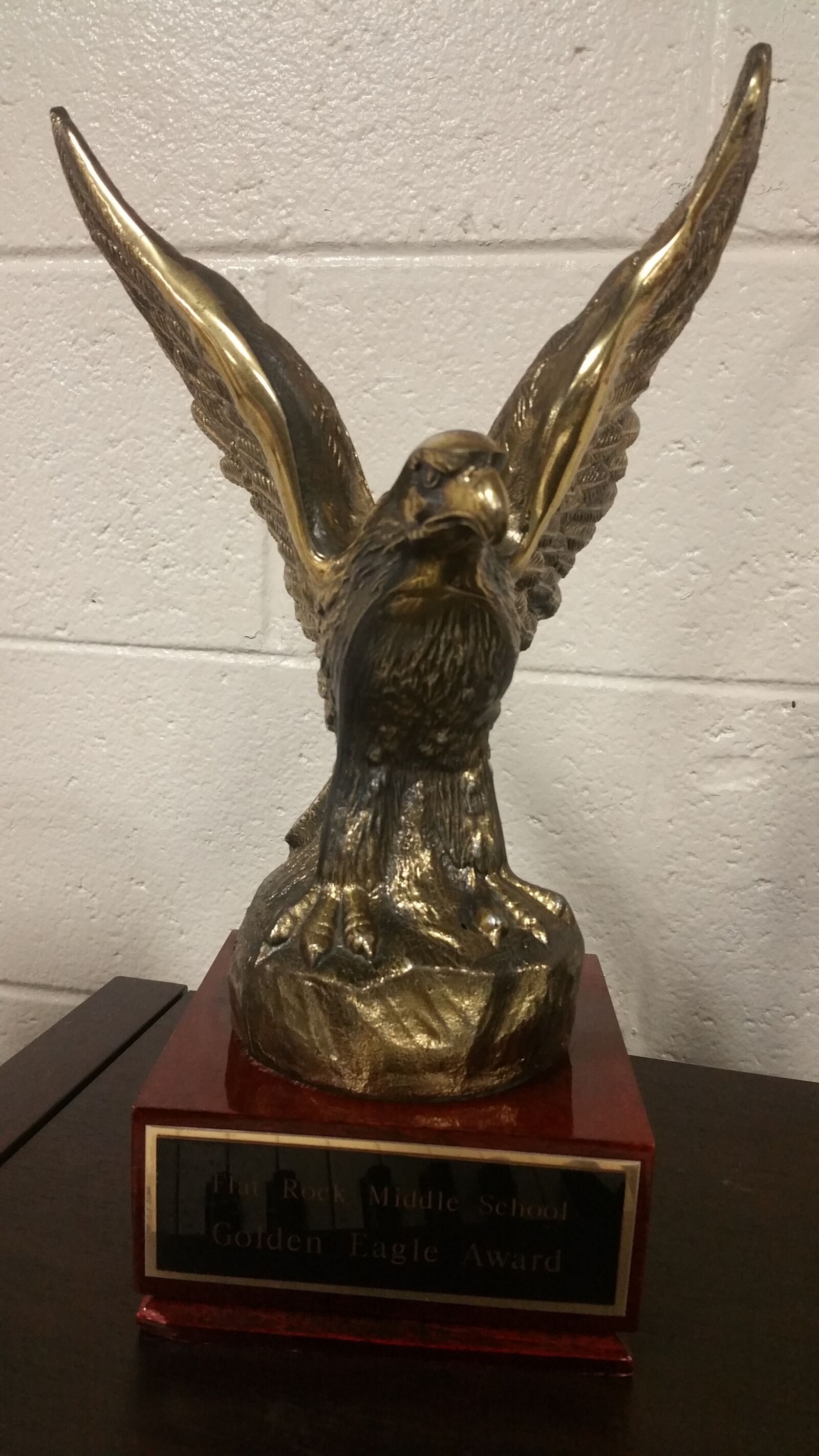Samsung Galaxy Note4 sample photo. Trophy, golden, reward photography