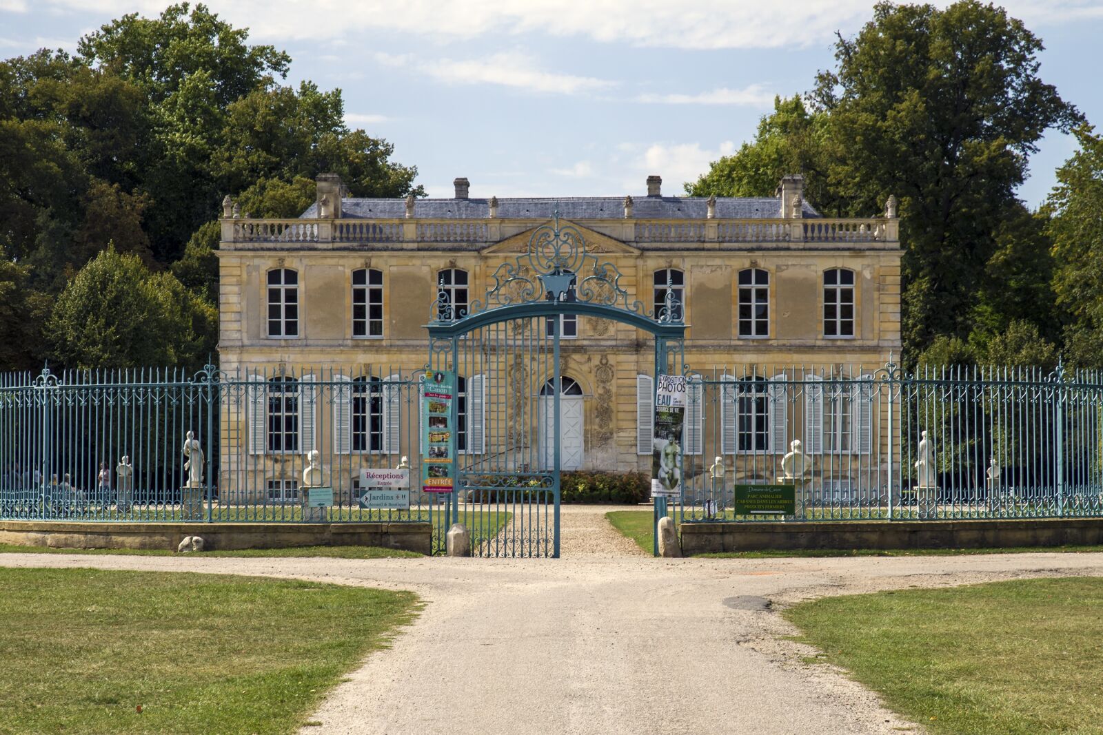 Canon EOS 7D sample photo. The castle of canon photography