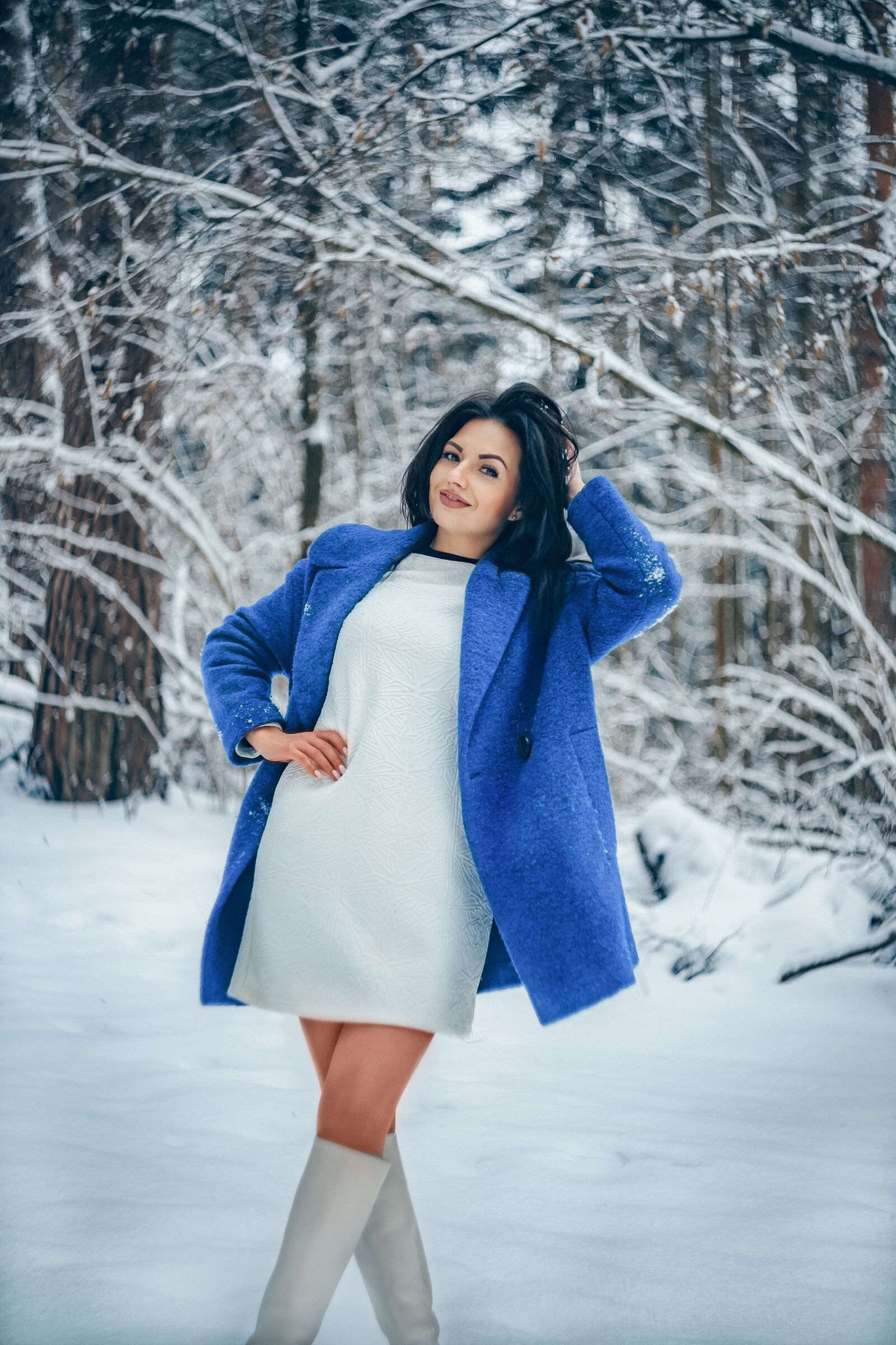 Canon EOS 6D Mark II sample photo. Girl, forest, atmospheric photography