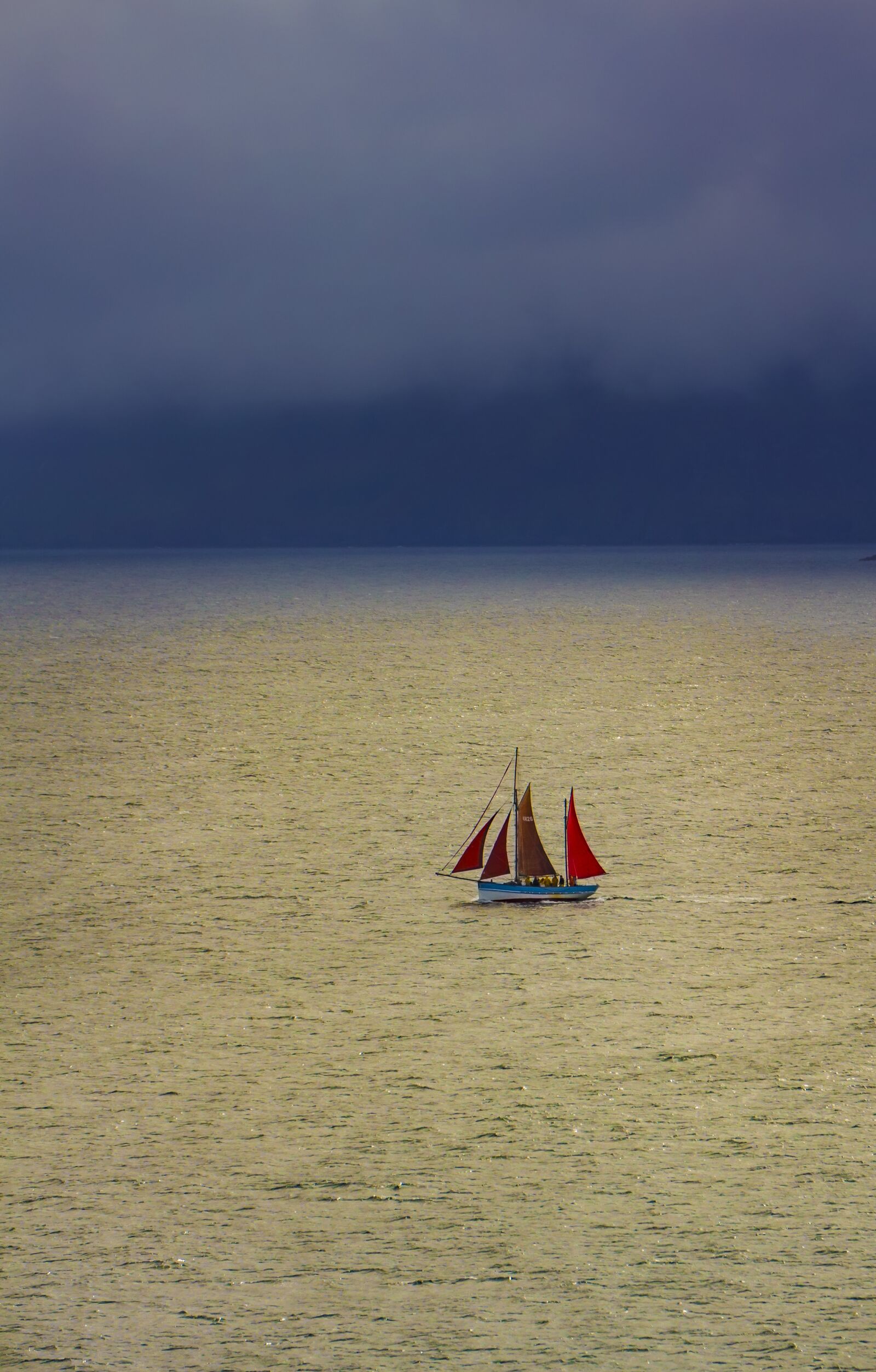Canon EOS 7D + Canon EF 70-300mm F4-5.6L IS USM sample photo. Boat, landscape, sea photography