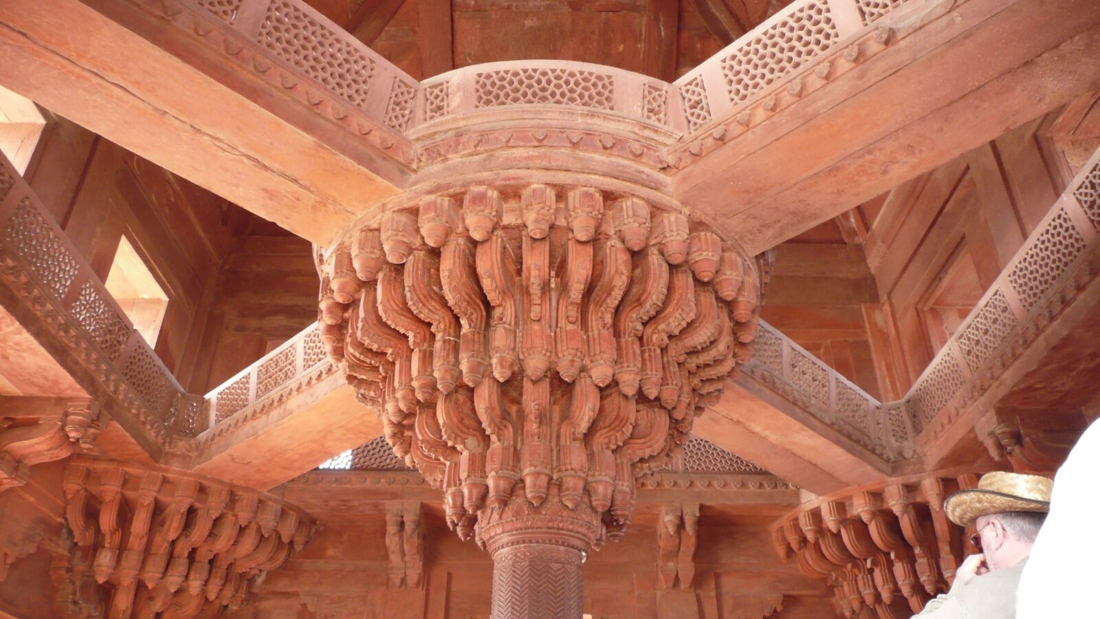 Panasonic DMC-TZ3 sample photo. Pillar, architectural structure, india photography