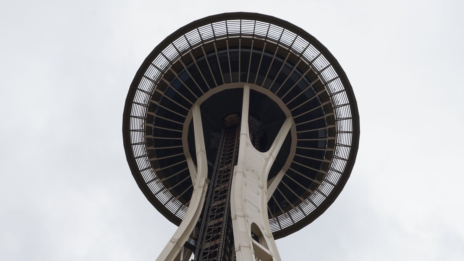 Sony E 16-50mm F3.5-5.6 PZ OSS sample photo. Seattle, space needle, dome photography
