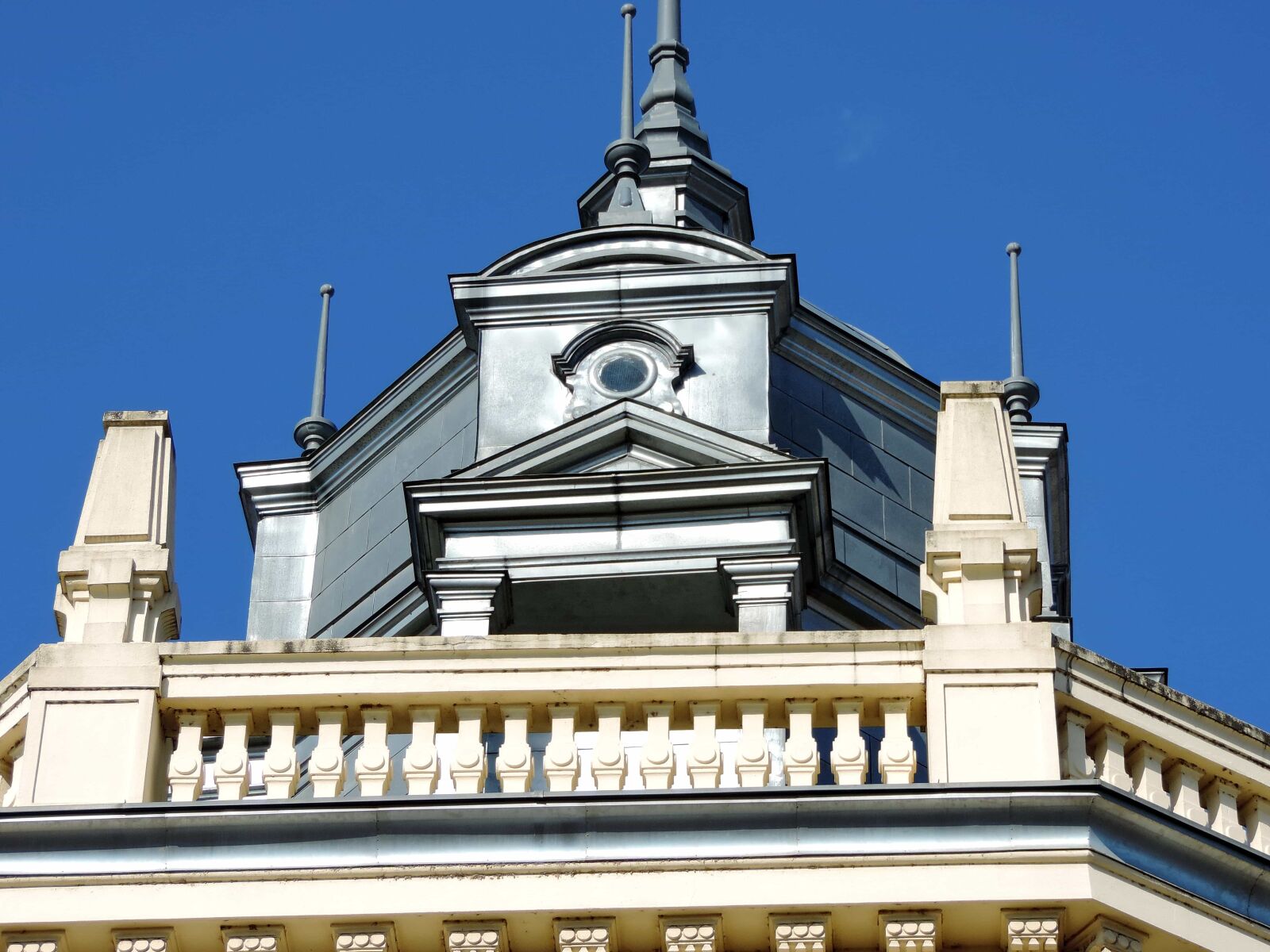 Nikon Coolpix P520 sample photo. Baroque, copper, roof, tower photography