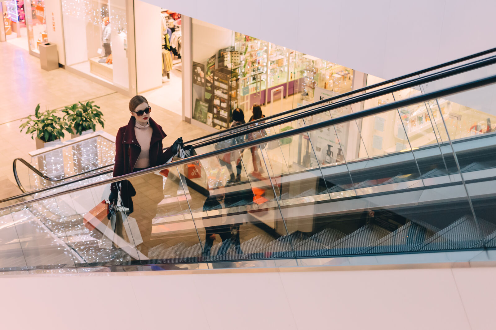 Canon EF 40mm F2.8 STM sample photo. Architecture, building, commerce, escalator photography
