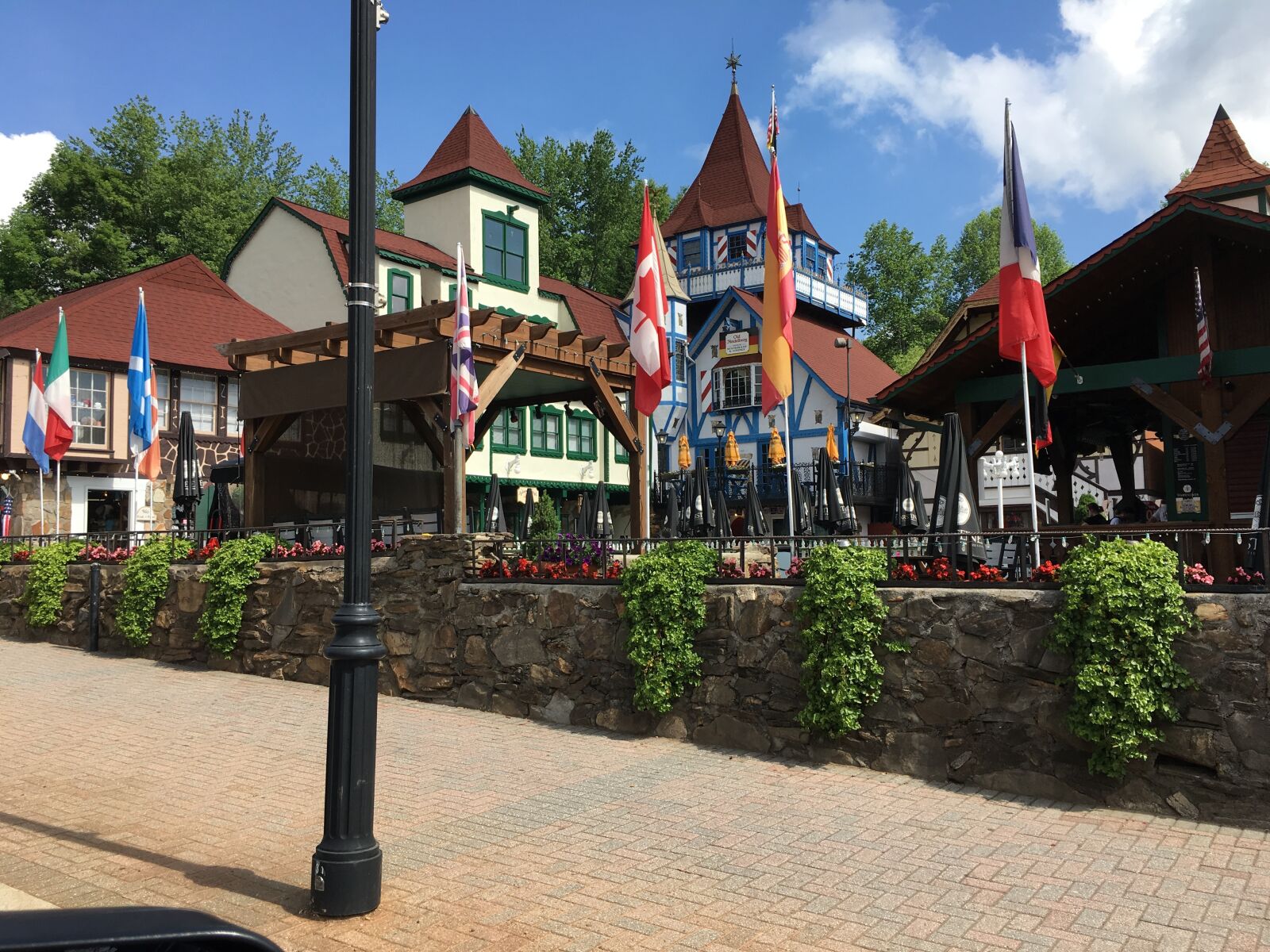 Apple iPhone 6s sample photo. Town, buildings, architecture photography