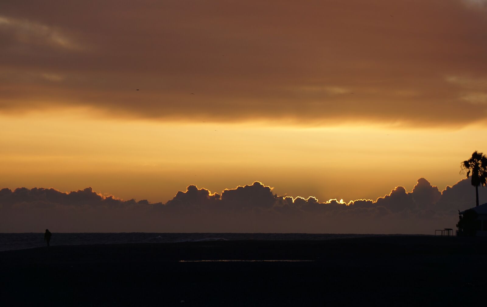 Sony E 55-210mm F4.5-6.3 OSS sample photo. Sunset, sun, dusk photography