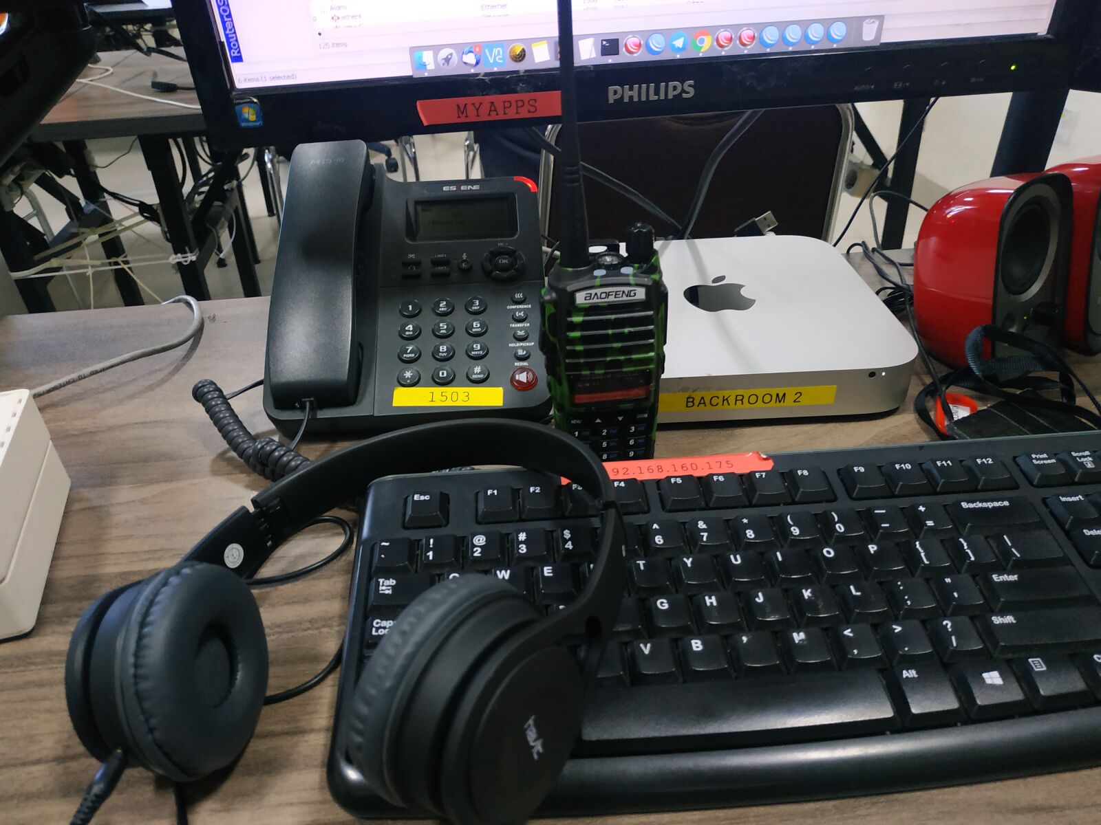 Xiaomi Redmi Note 5 sample photo. Work, computer, radioman photography