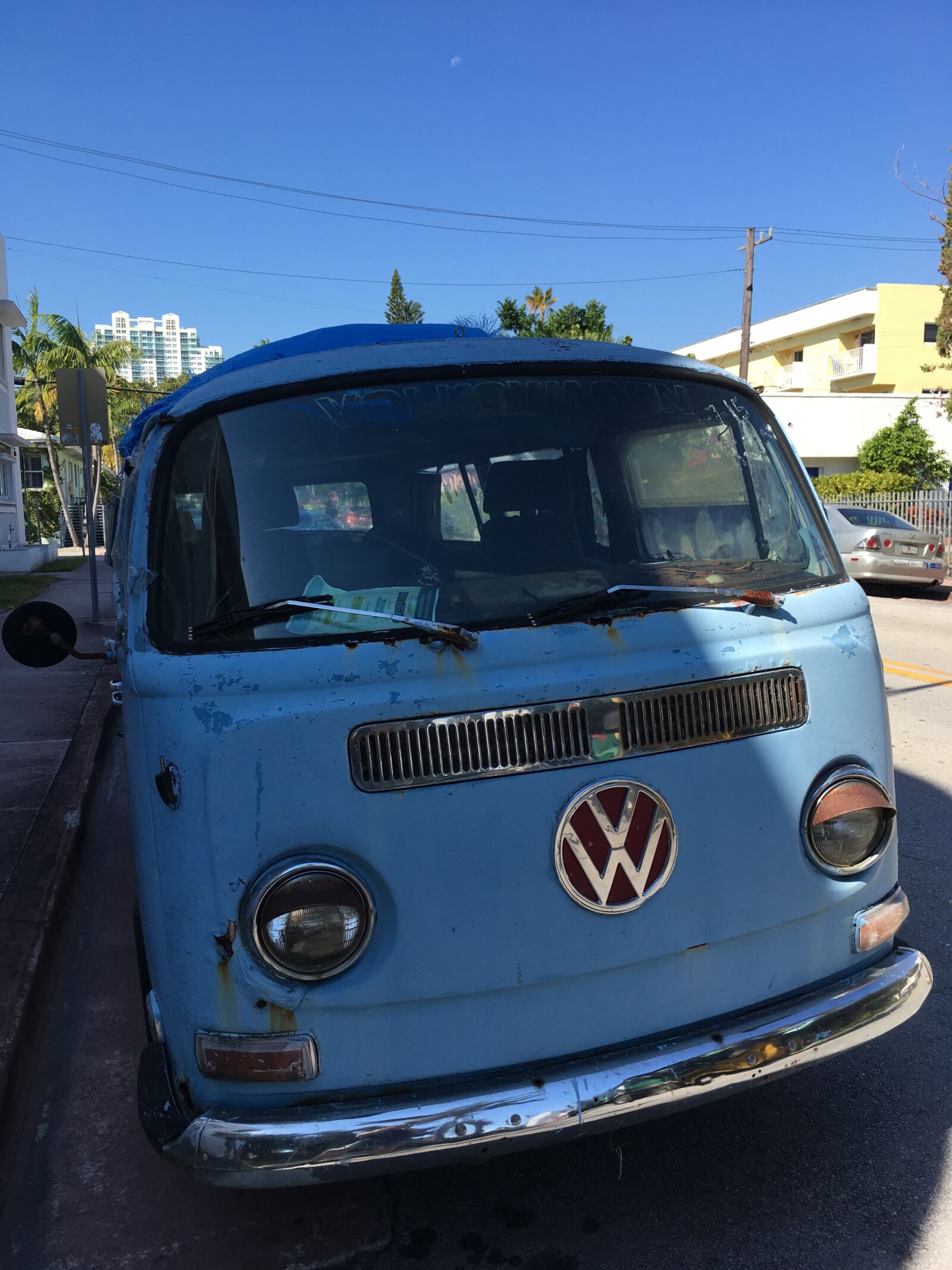 iPhone SE back camera 4.15mm f/2.2 sample photo. Vw, bully, bus photography