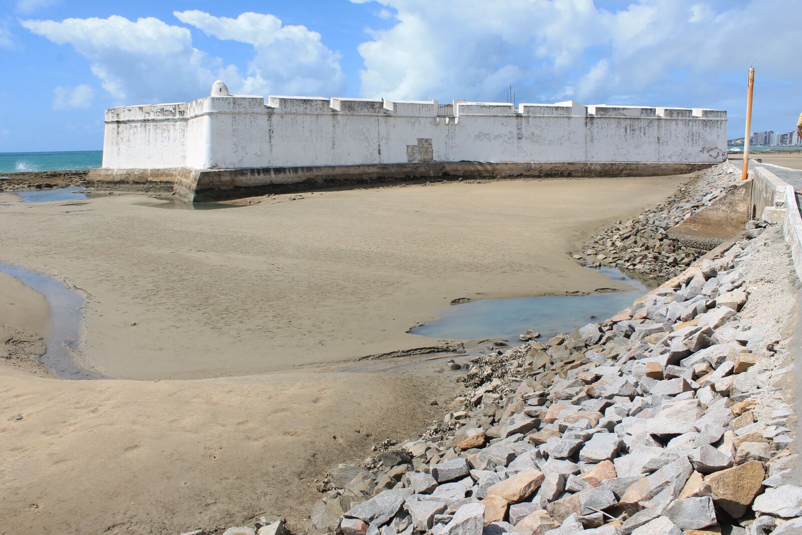 Canon EOS 1100D (EOS Rebel T3 / EOS Kiss X50) sample photo. Beach, castle, mar photography