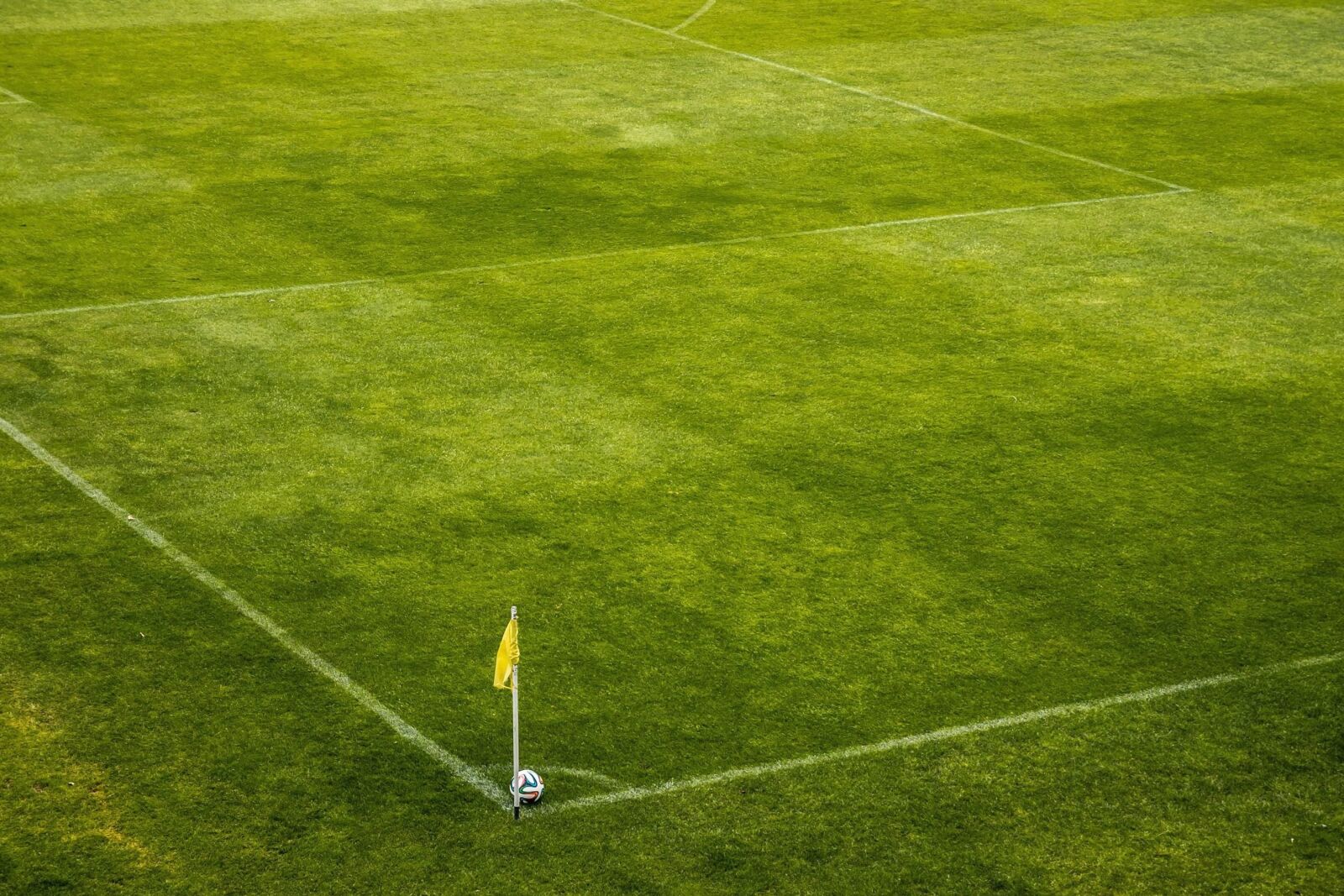 Canon EOS 70D sample photo. Football pitch, corner, ball photography