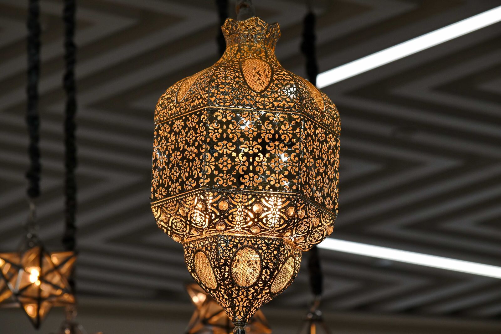 Nikon D5500 sample photo. Chandelier, electricity, interior design photography
