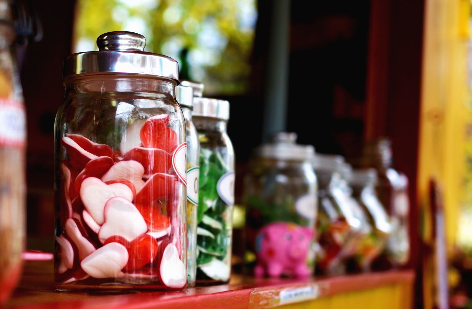 Nikon D5100 sample photo. Jar, candy, glass, shelf photography