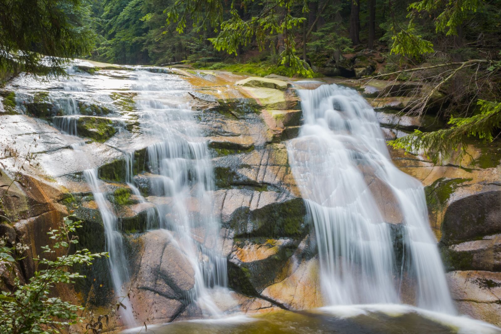 Canon EOS 100D (EOS Rebel SL1 / EOS Kiss X7) sample photo. Mumlava waterfall, the giant photography