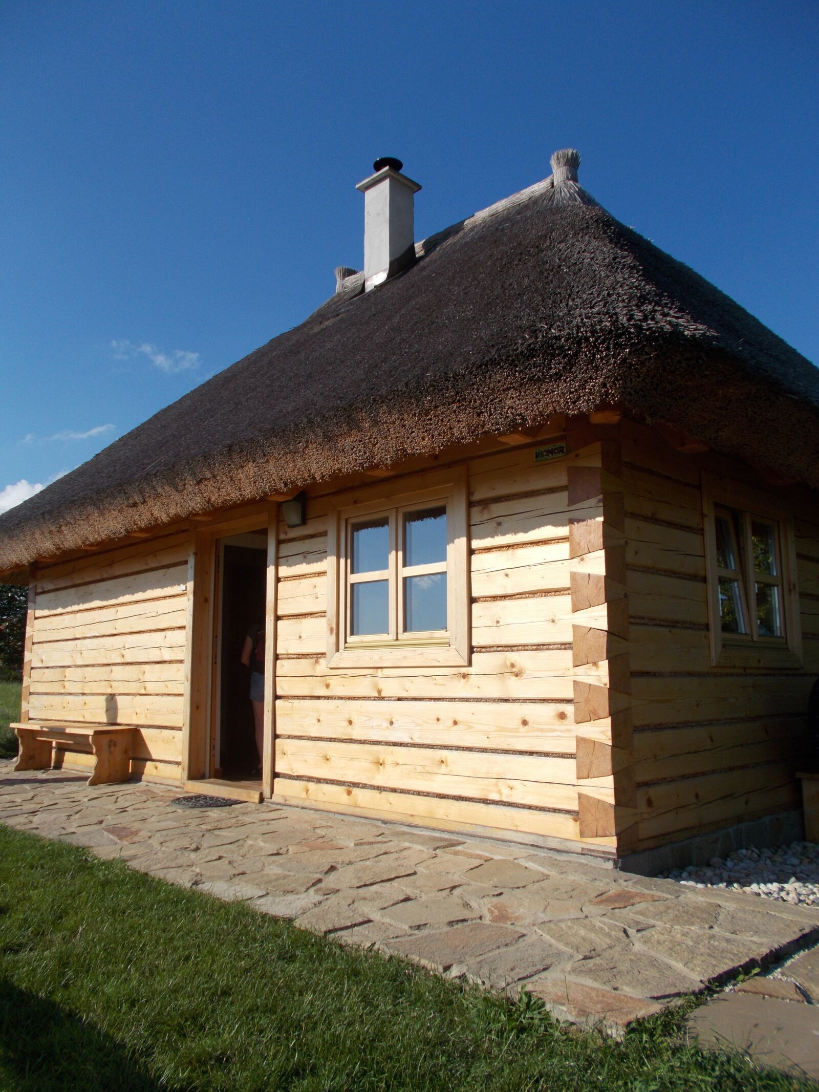 Nikon COOLPIX L27 sample photo. Log cabin, house, cottage photography