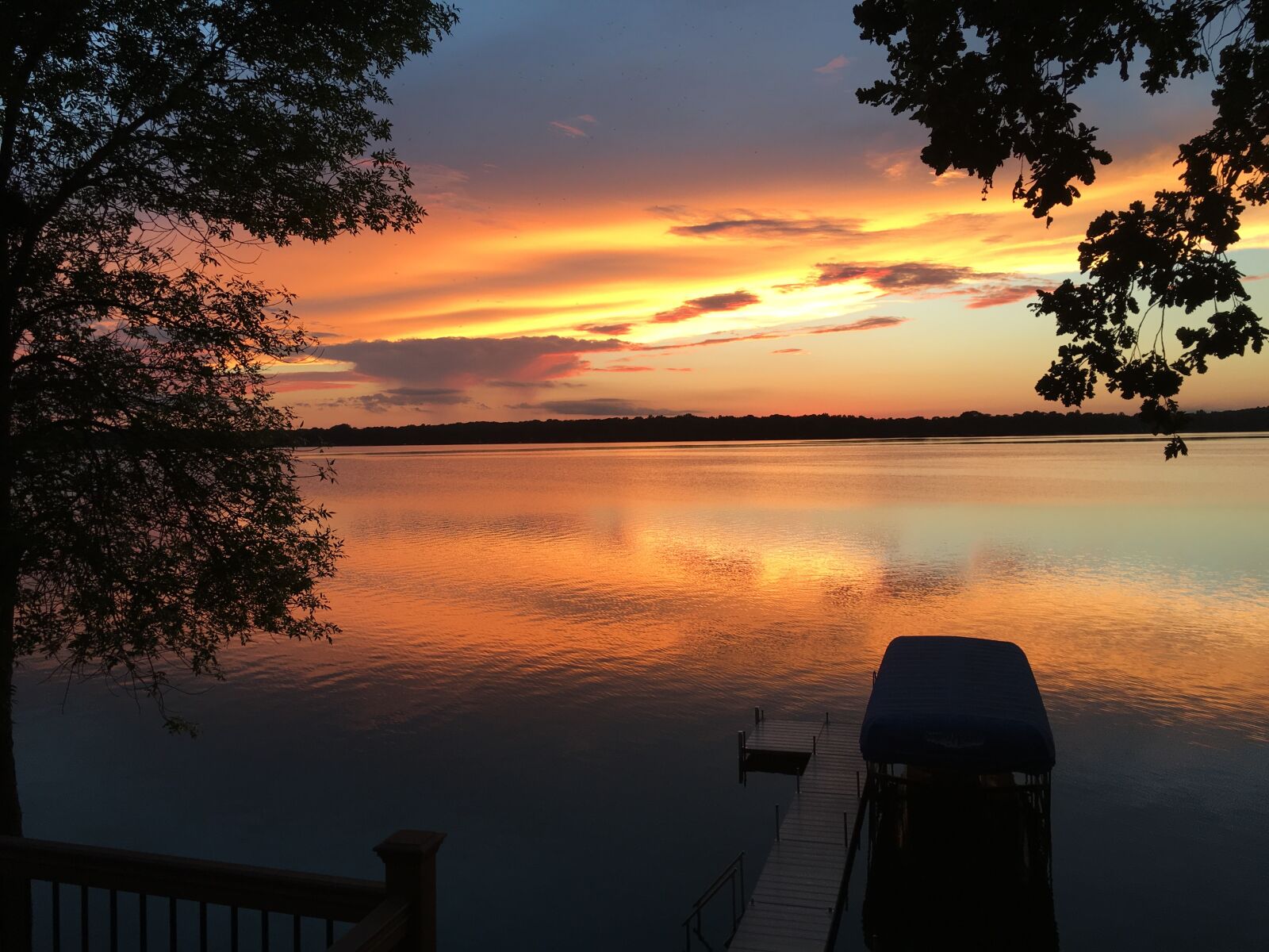 Apple iPhone 6s Plus sample photo. Sunset, lake, cloud photography