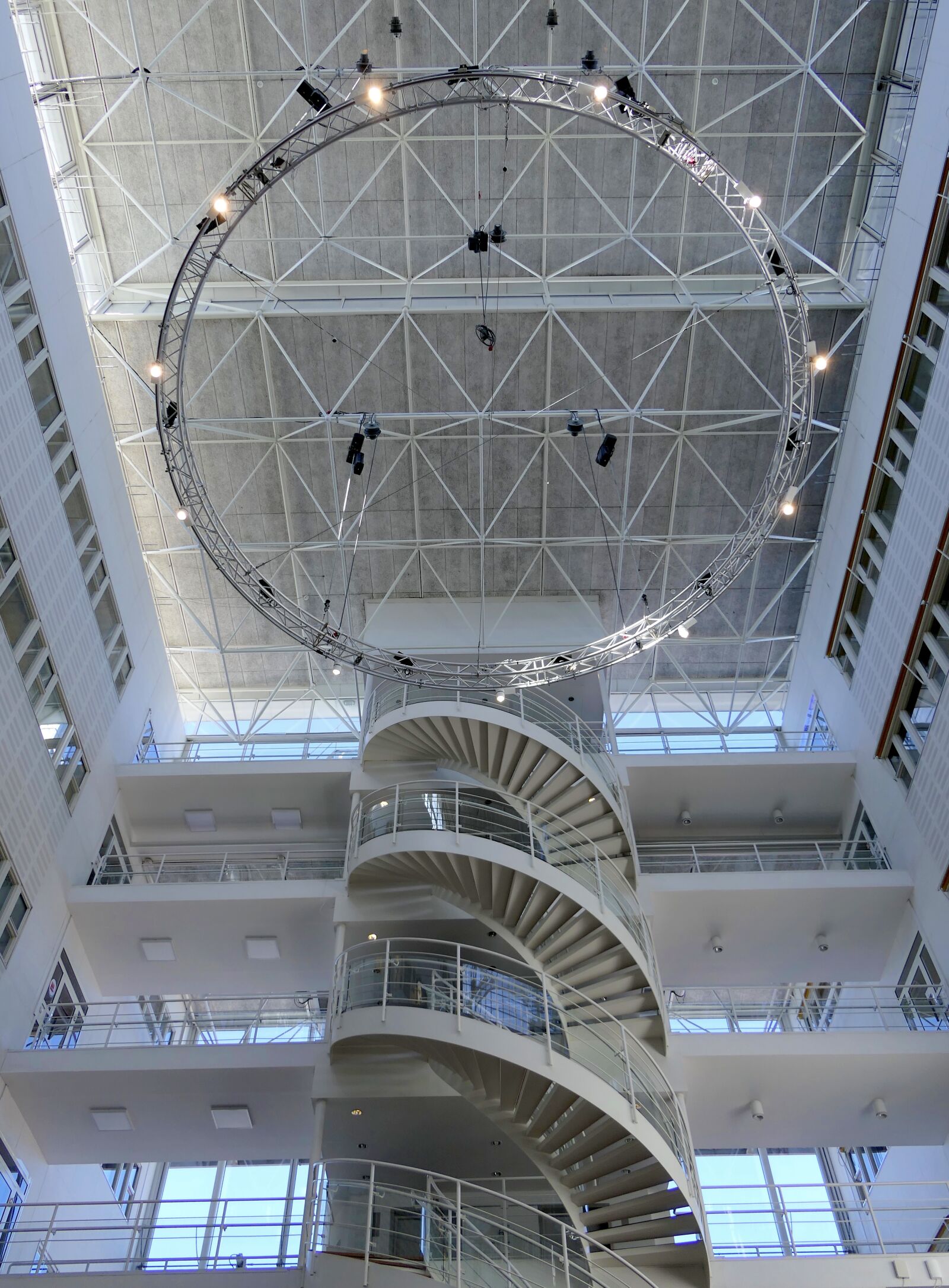 Panasonic Lumix DMC-FZ2500 (Lumix DMC-FZ2000) sample photo. Staircase, spiral, shopping centre photography
