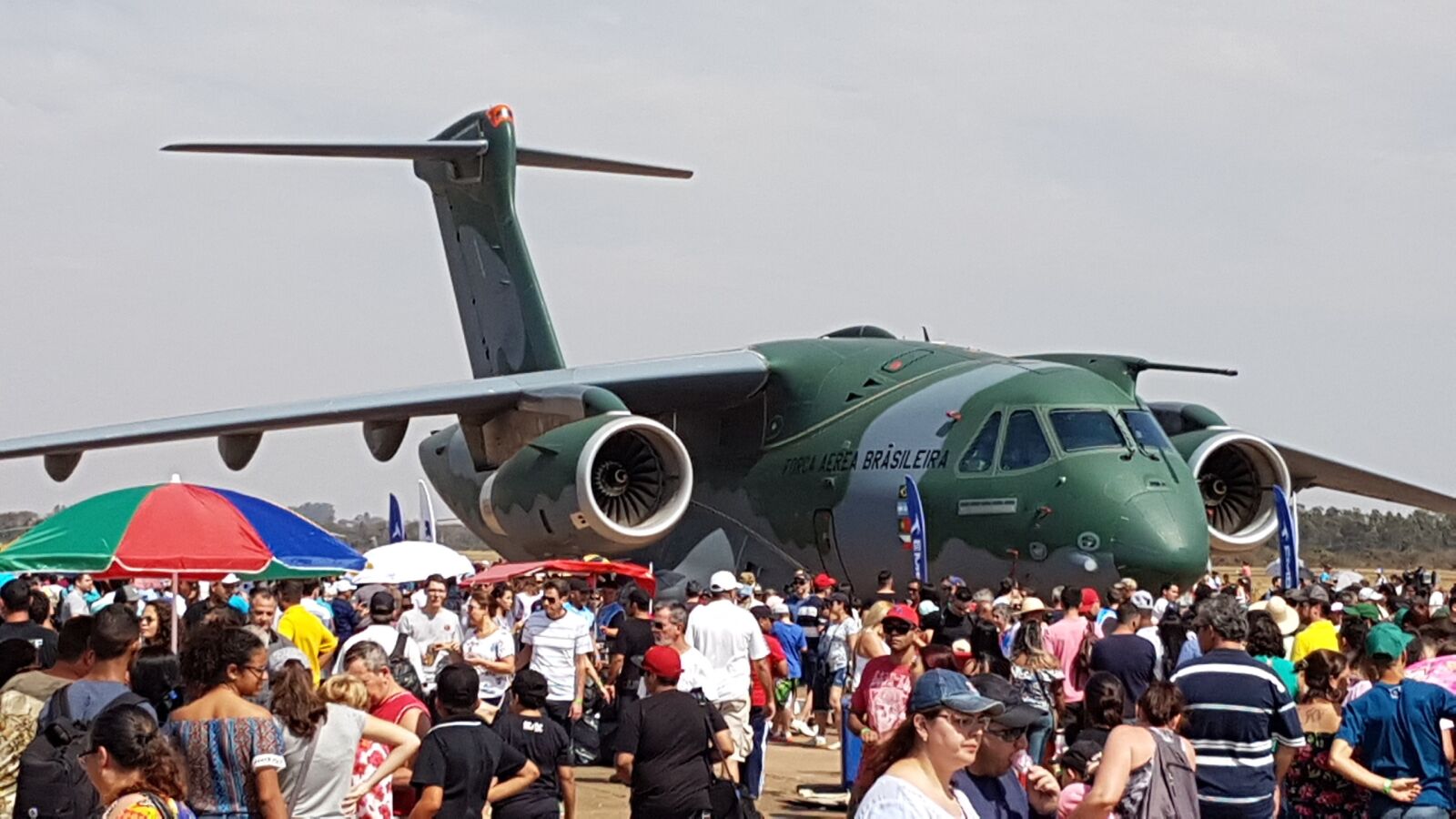 Samsung Galaxy S7 Edge sample photo. Aviation, embraer, freighter photography