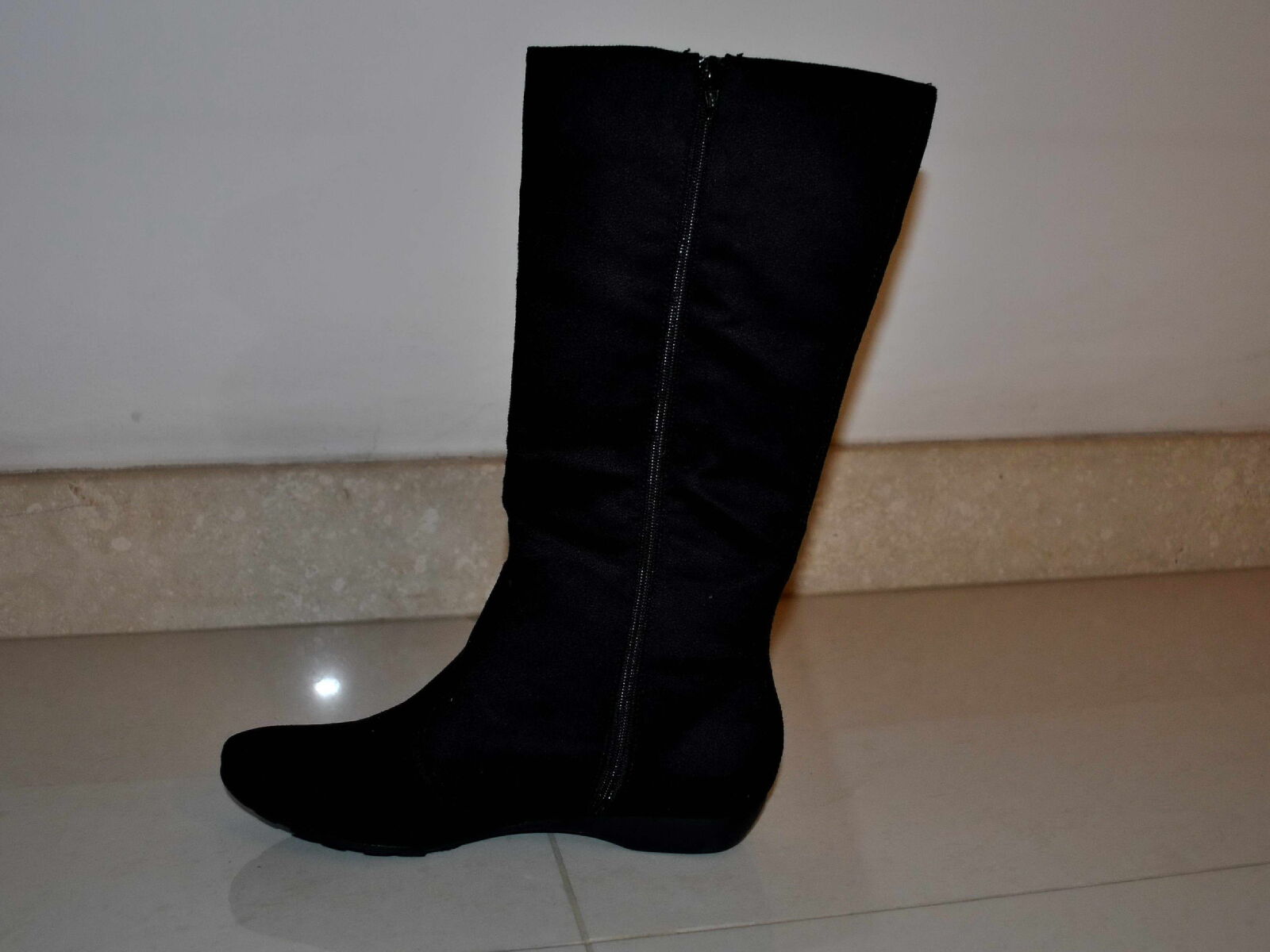 Nikon D5000 sample photo. Shoes, boots, heels photography