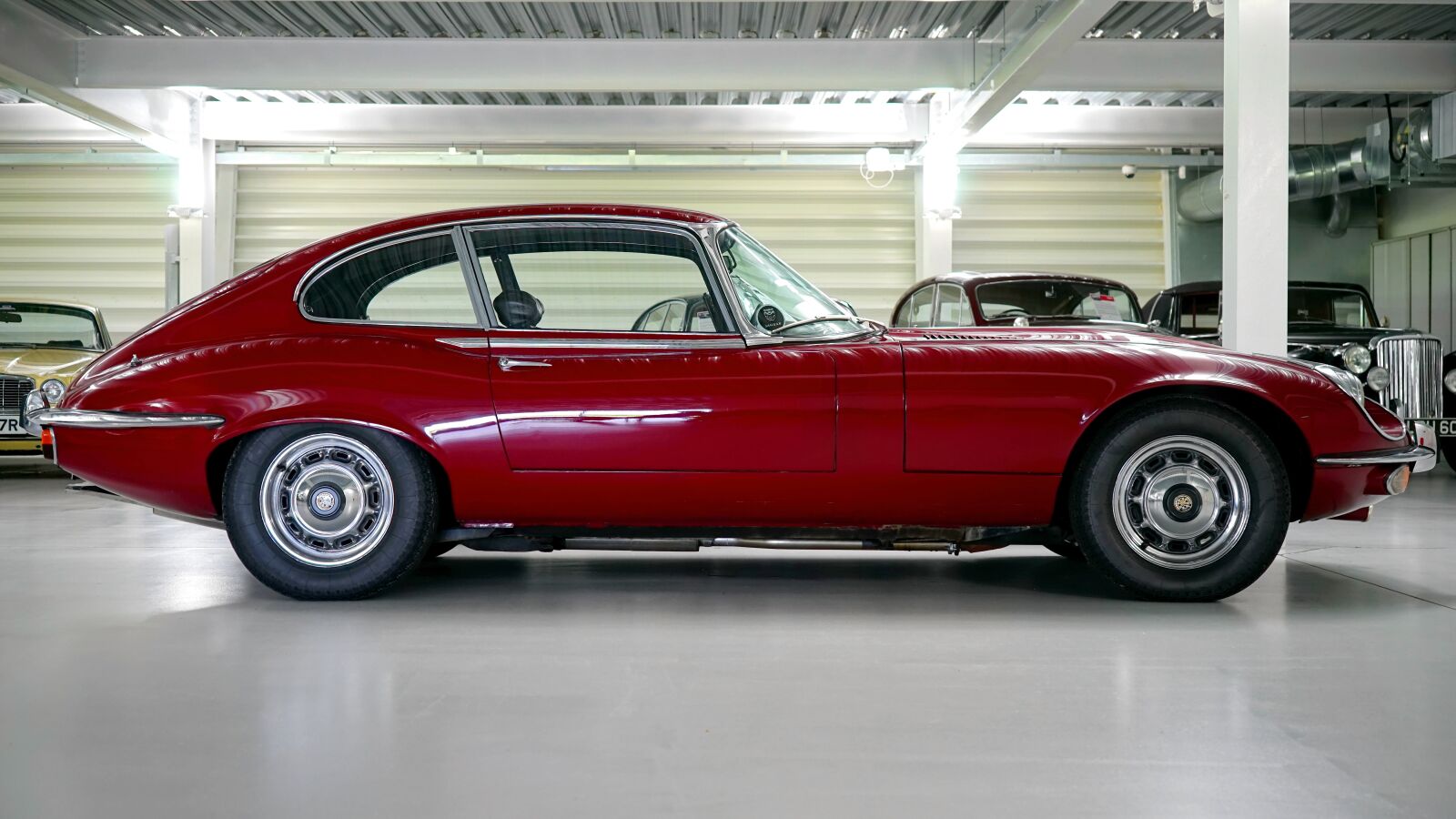 Sony a7 + Sony FE 28-70mm F3.5-5.6 OSS sample photo. Car, jaguar, e type photography