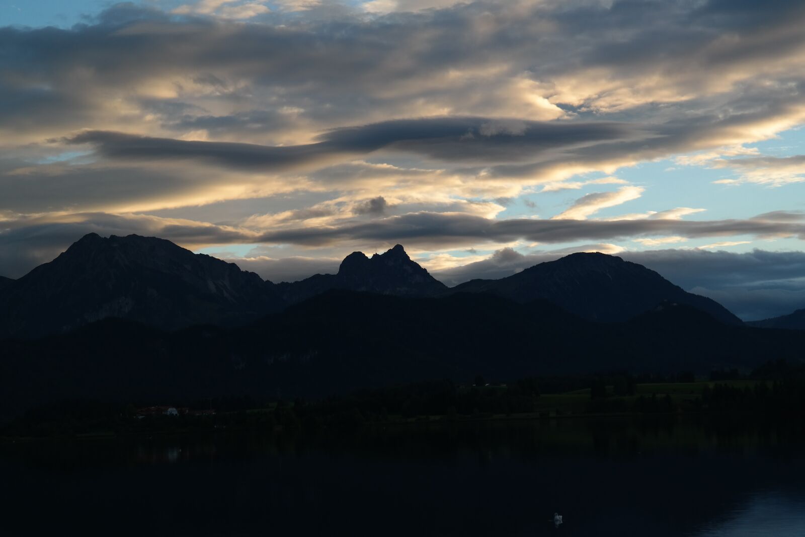 Samsung NX300 sample photo. Lake, reflections, mountain panorama photography