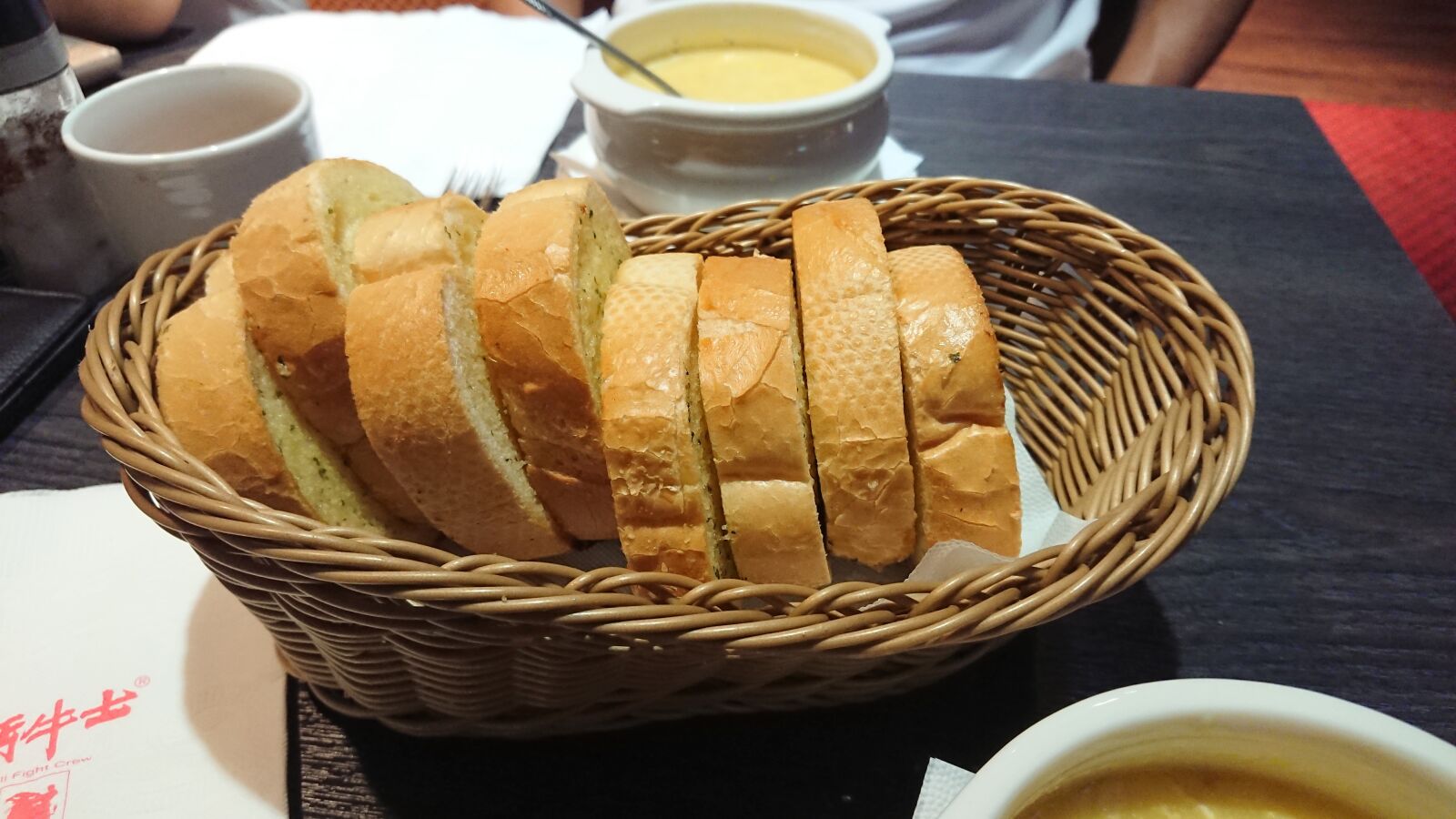 Sony Xperia XZ Premium sample photo. 烤麵包, 食物, 脆酥 photography