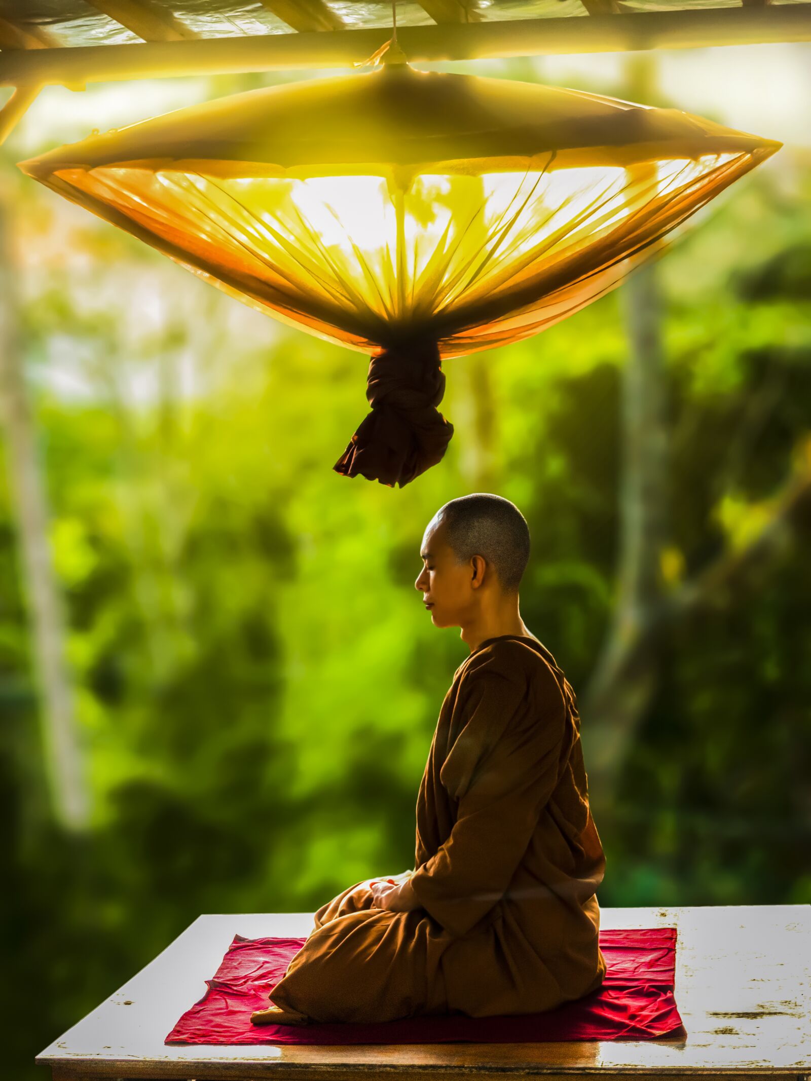 Olympus OM-D E-M10 sample photo. Theravada buddhism, monk, meditating photography