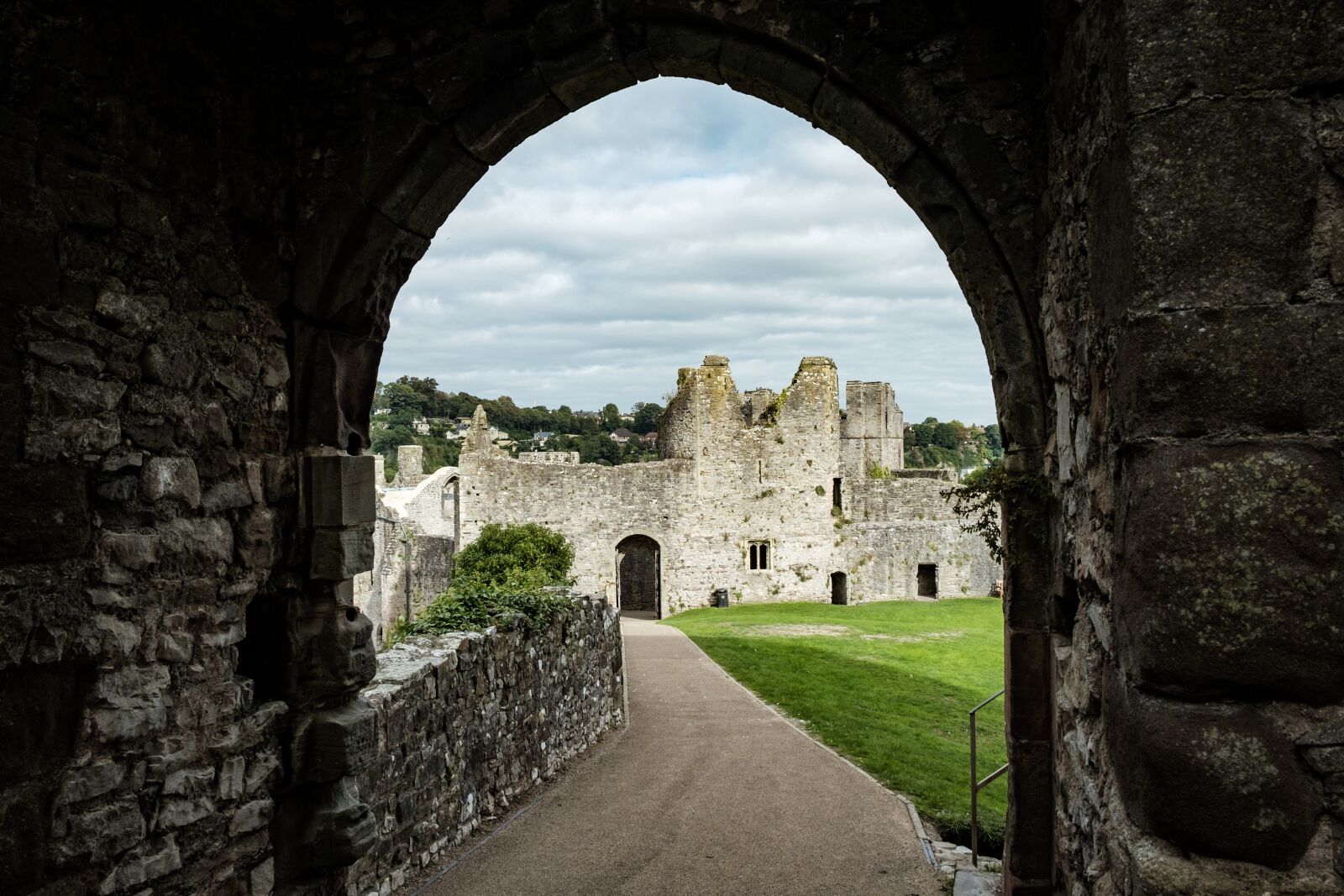 Fujifilm X-E2S + Fujifilm XF 18-55mm F2.8-4 R LM OIS sample photo. Castle, medieval, historical photography