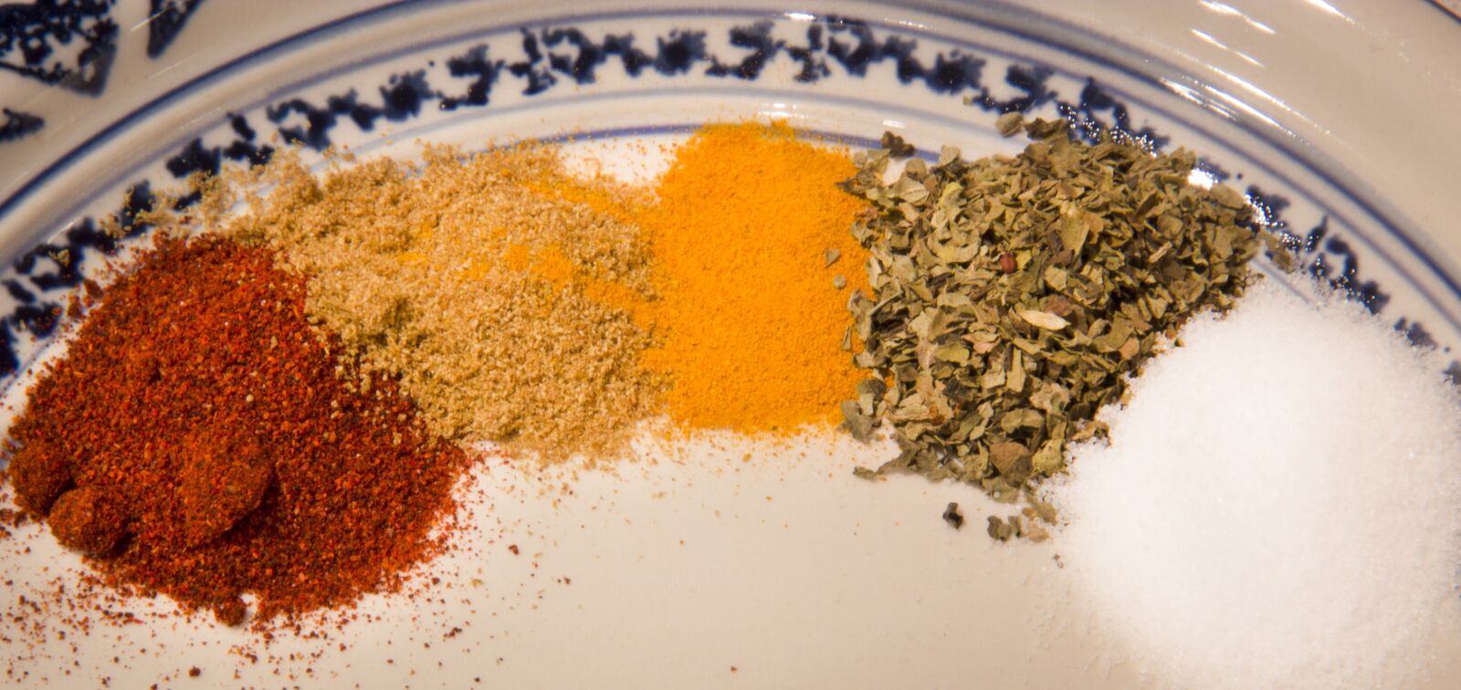 Canon EOS 600D (Rebel EOS T3i / EOS Kiss X5) sample photo. Spices, spice, plate photography
