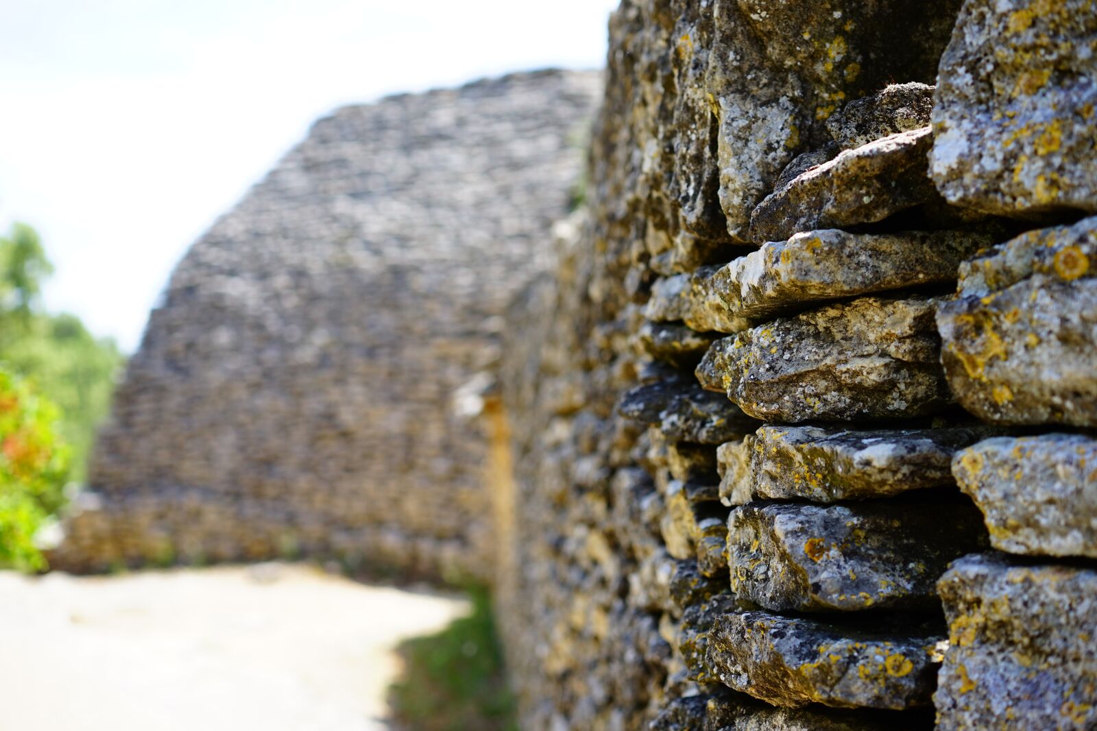 Sony a7 + Sony Sonnar T* FE 55mm F1.8 ZA sample photo. Village des bories, open photography