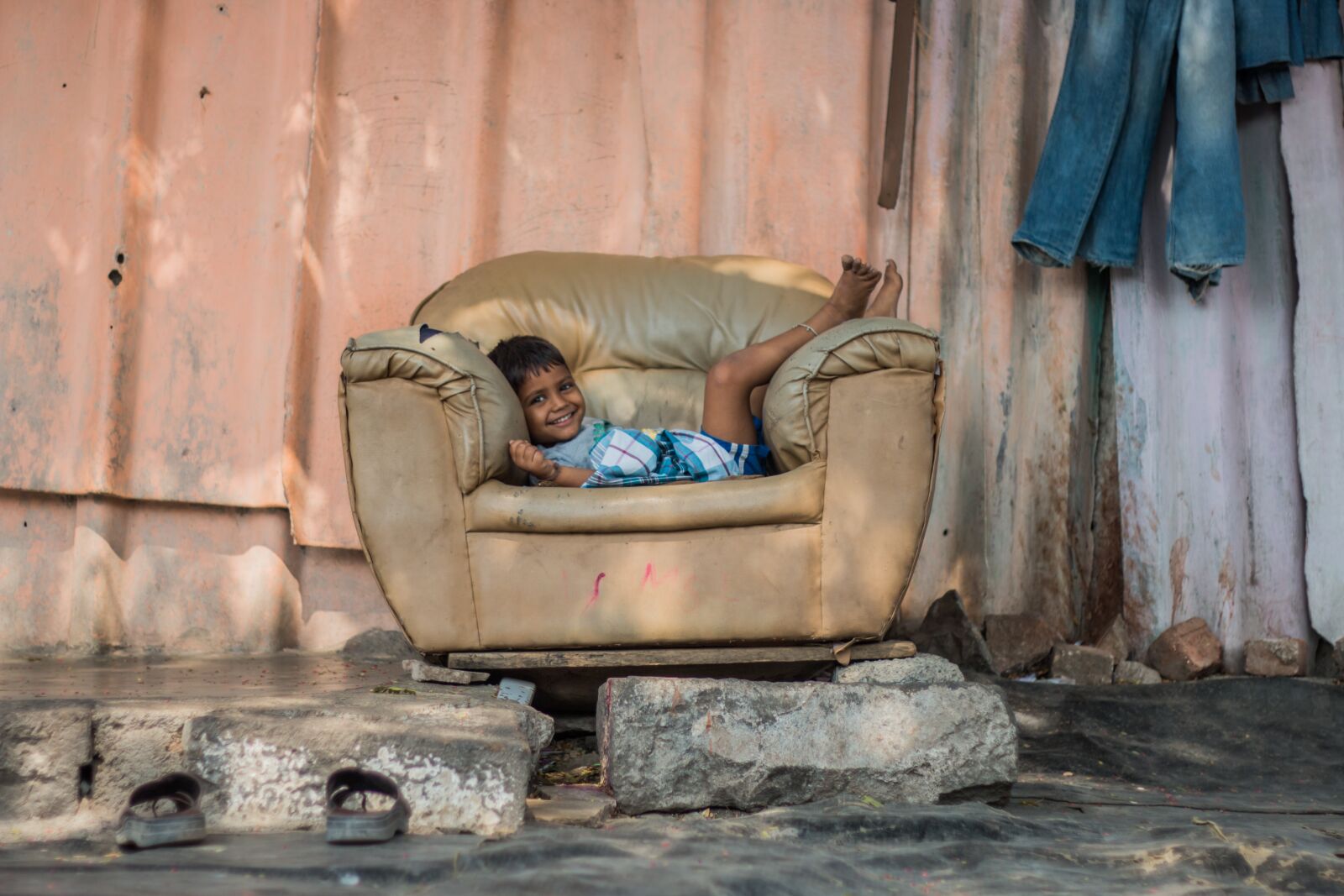 Canon EOS 70D + Canon EF 50mm F1.8 II sample photo. Kid, street, child photography