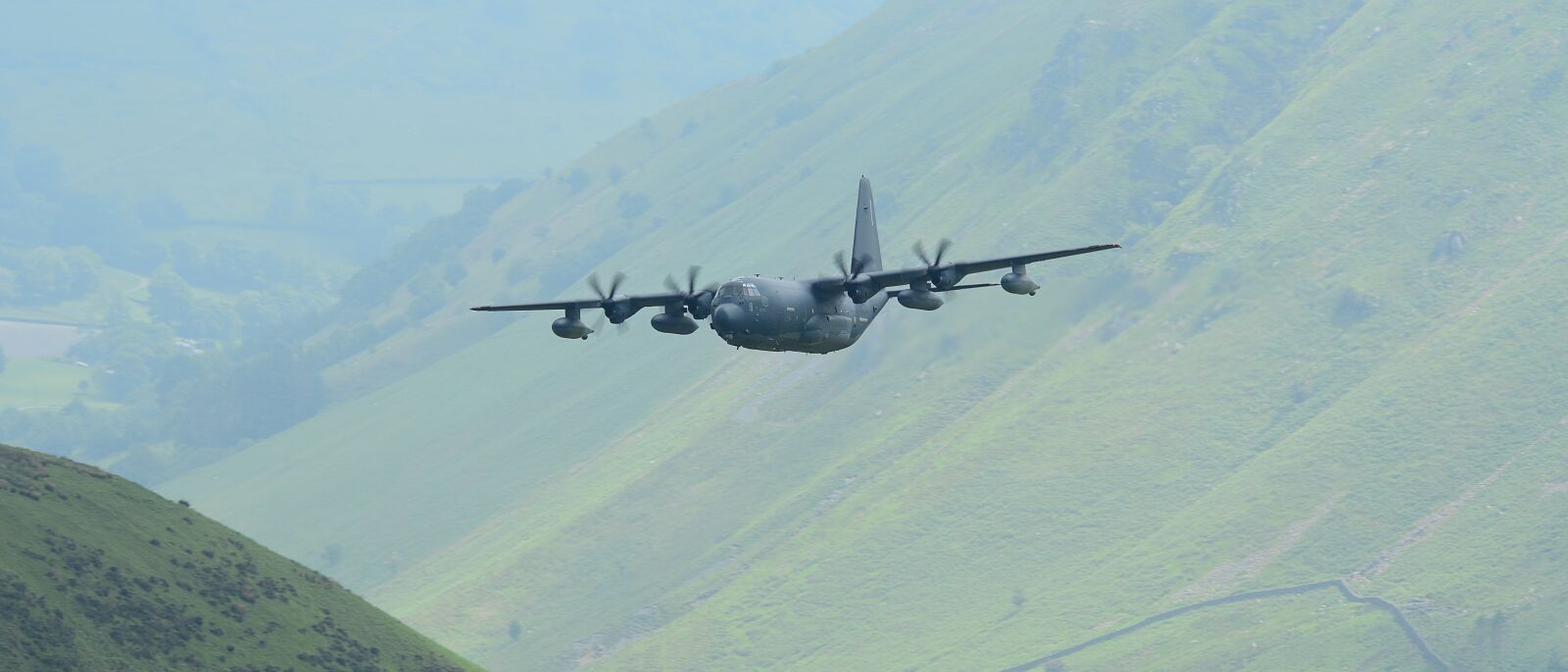 Nikon D7100 sample photo. Plane, low level, mach photography