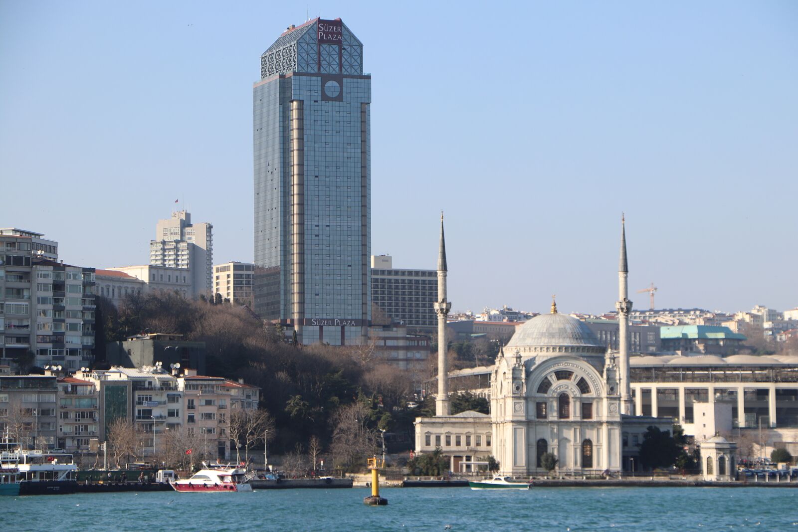 Canon EOS 77D (EOS 9000D / EOS 770D) sample photo. Dolmabahçe, plaza, cami photography