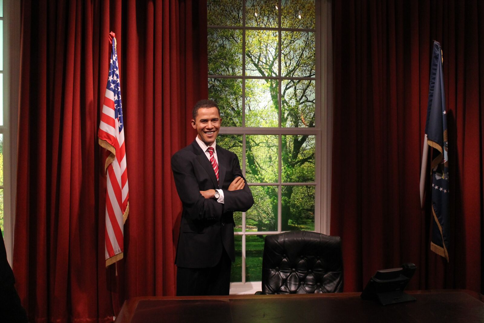 Canon EOS 1100D (EOS Rebel T3 / EOS Kiss X50) sample photo. Barack, obama, wax museum photography