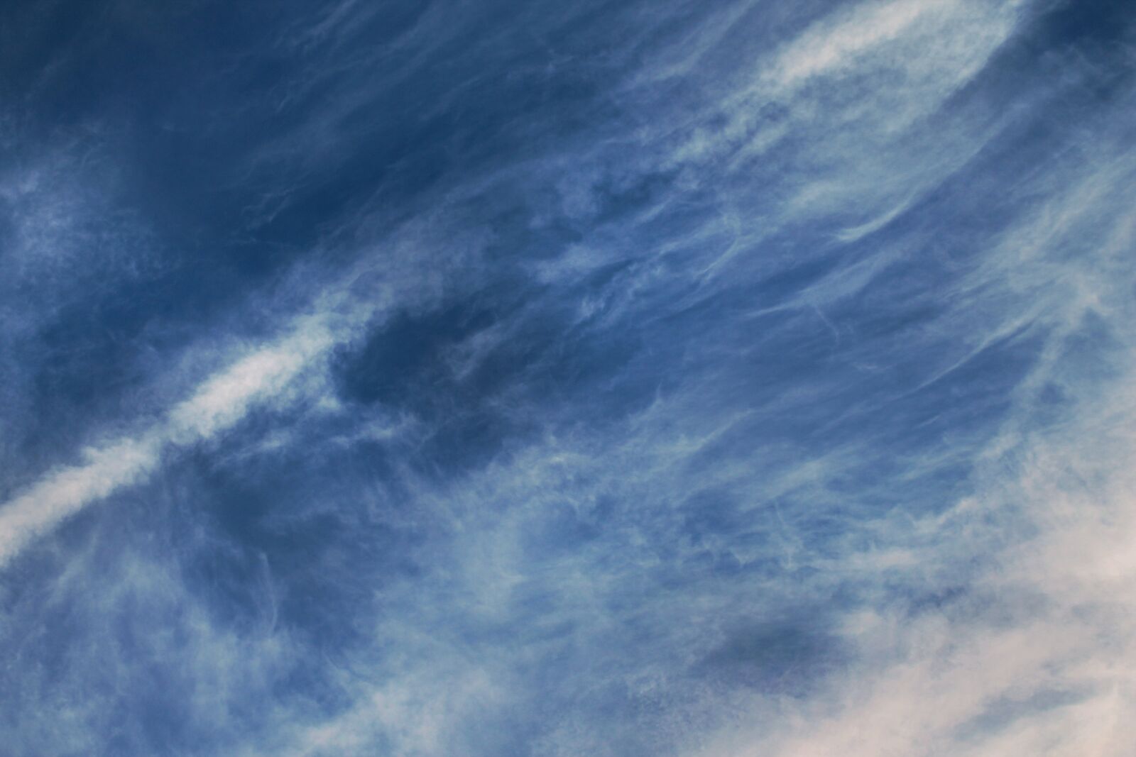 Canon EOS 1100D (EOS Rebel T3 / EOS Kiss X50) sample photo. Sky, blue, clouds photography