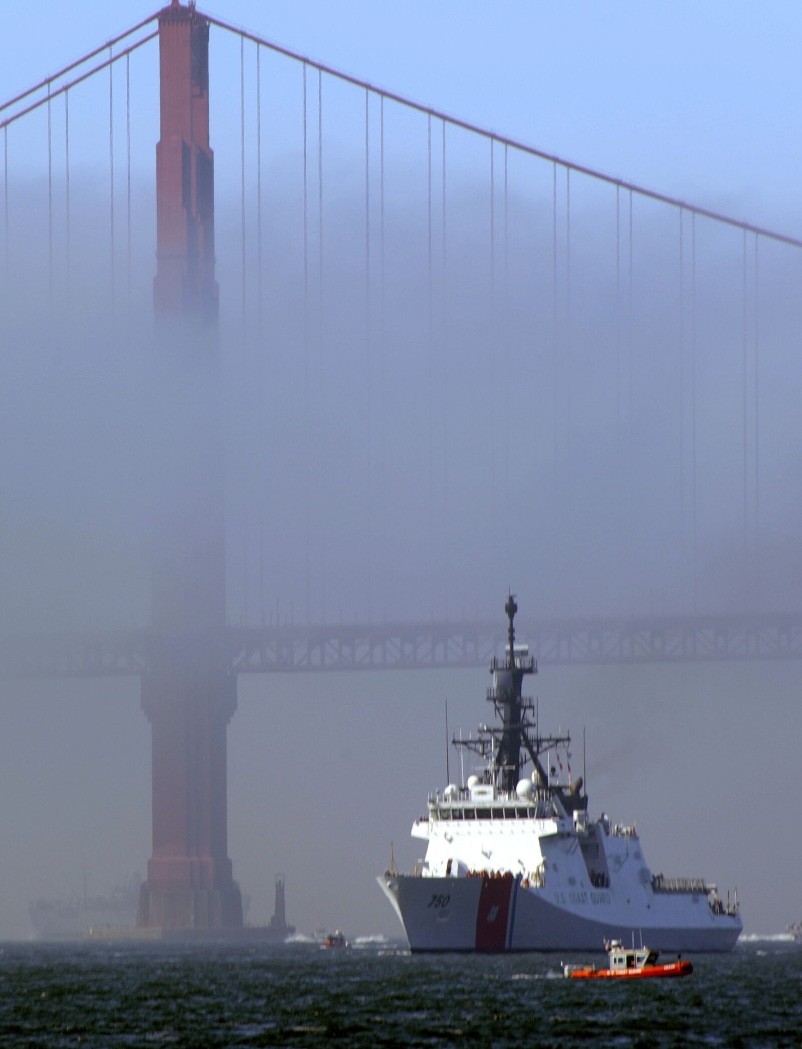 Nikon D700 sample photo. Golden gate bridge, fog photography