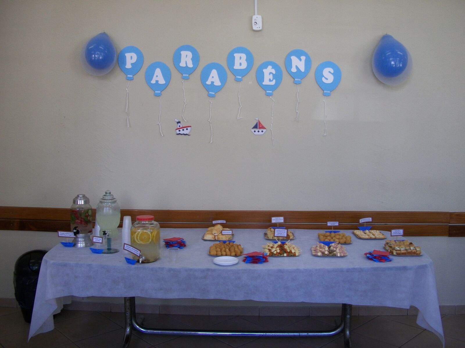 Kodak EASYSHARE M340 DIGITAL CAMERA sample photo. Table, birthday, sailor photography