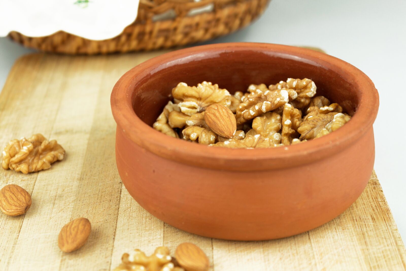 Canon EOS 700D (EOS Rebel T5i / EOS Kiss X7i) sample photo. Walnut, almond, dried fruits photography
